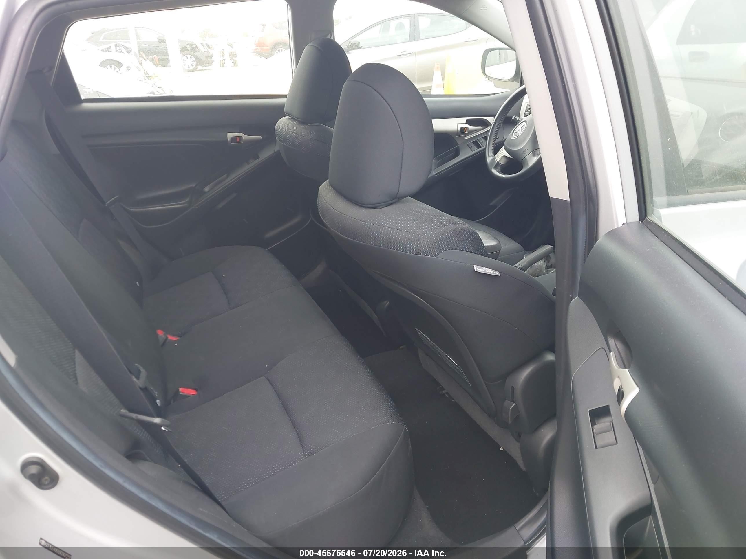 2009 Toyota Matrix S Silver vin: 2T1LE40E69C007717
