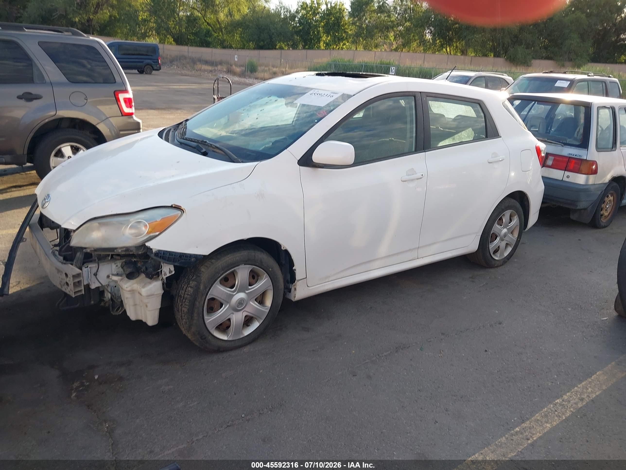 2009 Toyota Matrix S Белый vin: 2T1LE40E89C003331