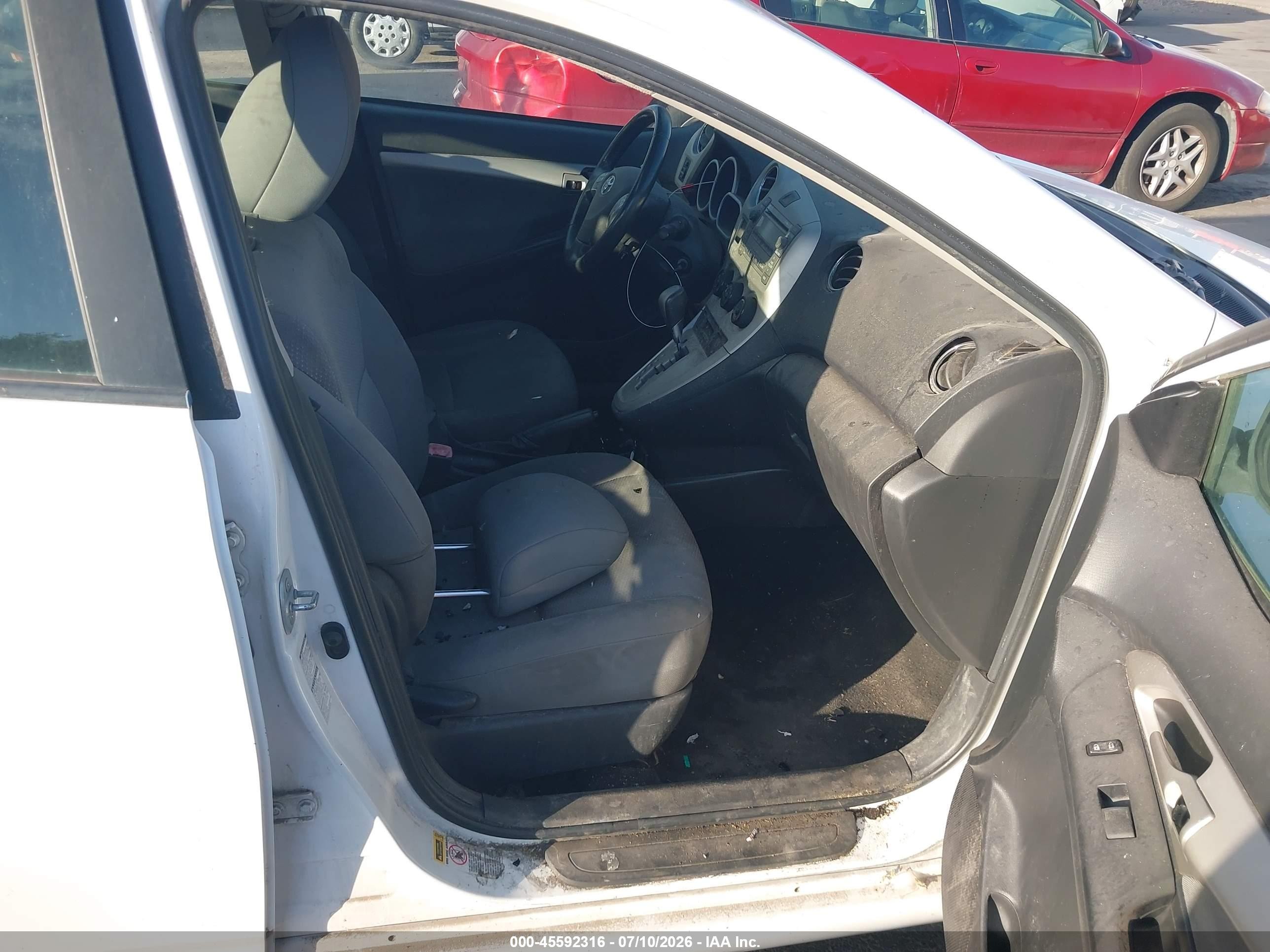 2009 Toyota Matrix S Белый vin: 2T1LE40E89C003331