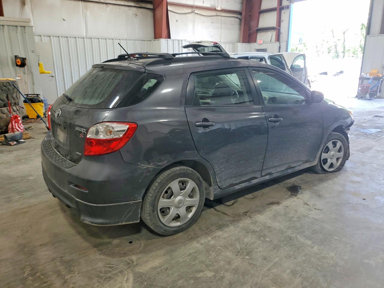 2009 Toyota Corolla Matrix S Charcoal vin: 2T1LE40E89C011400
