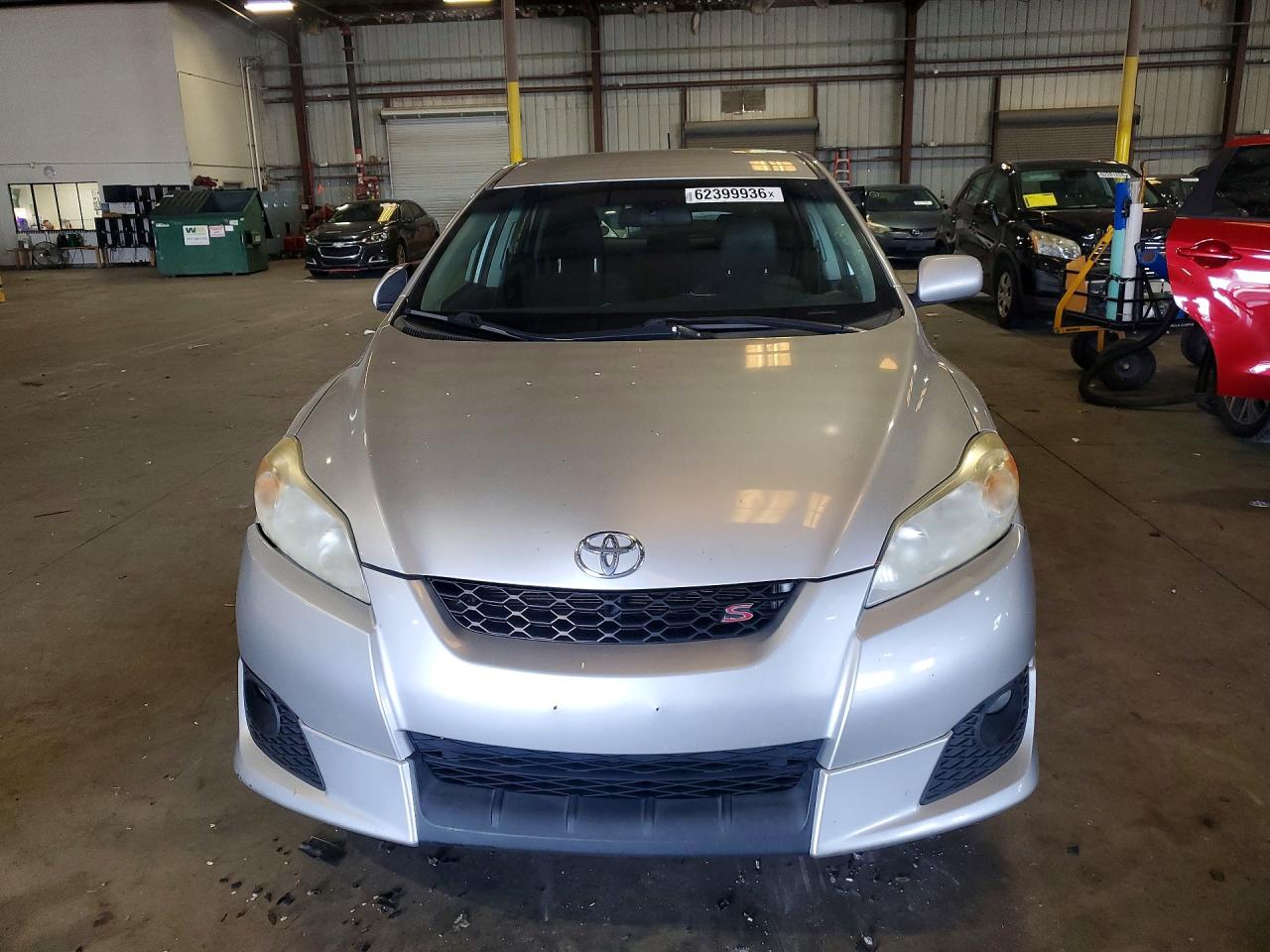 2009 Toyota Corolla Matrix S Silver vin: 2T1LE40EX9C004822