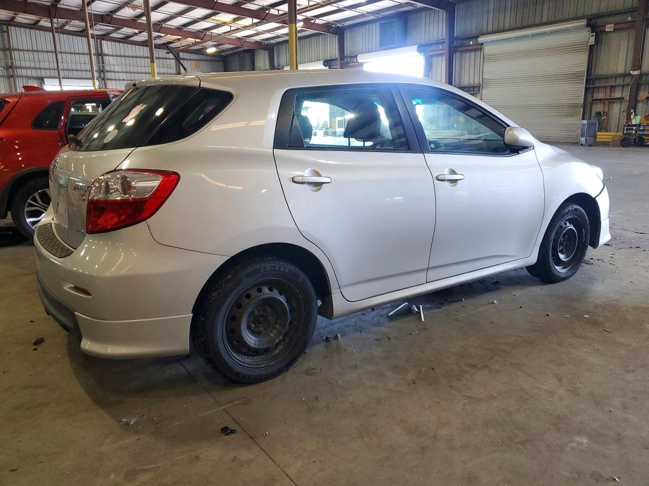2009 Toyota Corolla Matrix S Silver vin: 2T1LE40EX9C004822