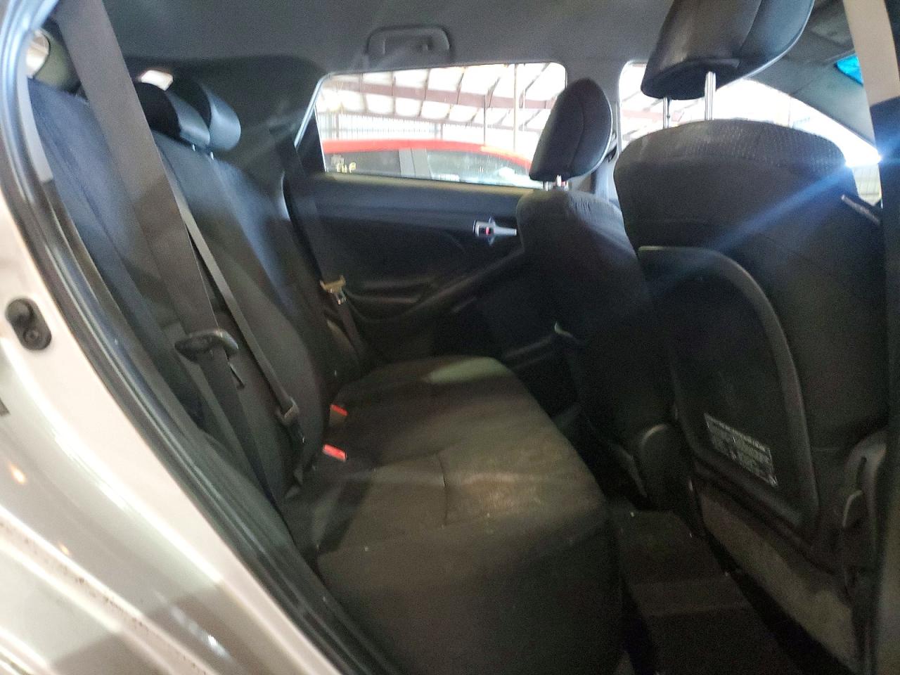 2009 Toyota Corolla Matrix S Silver vin: 2T1LE40EX9C004822
