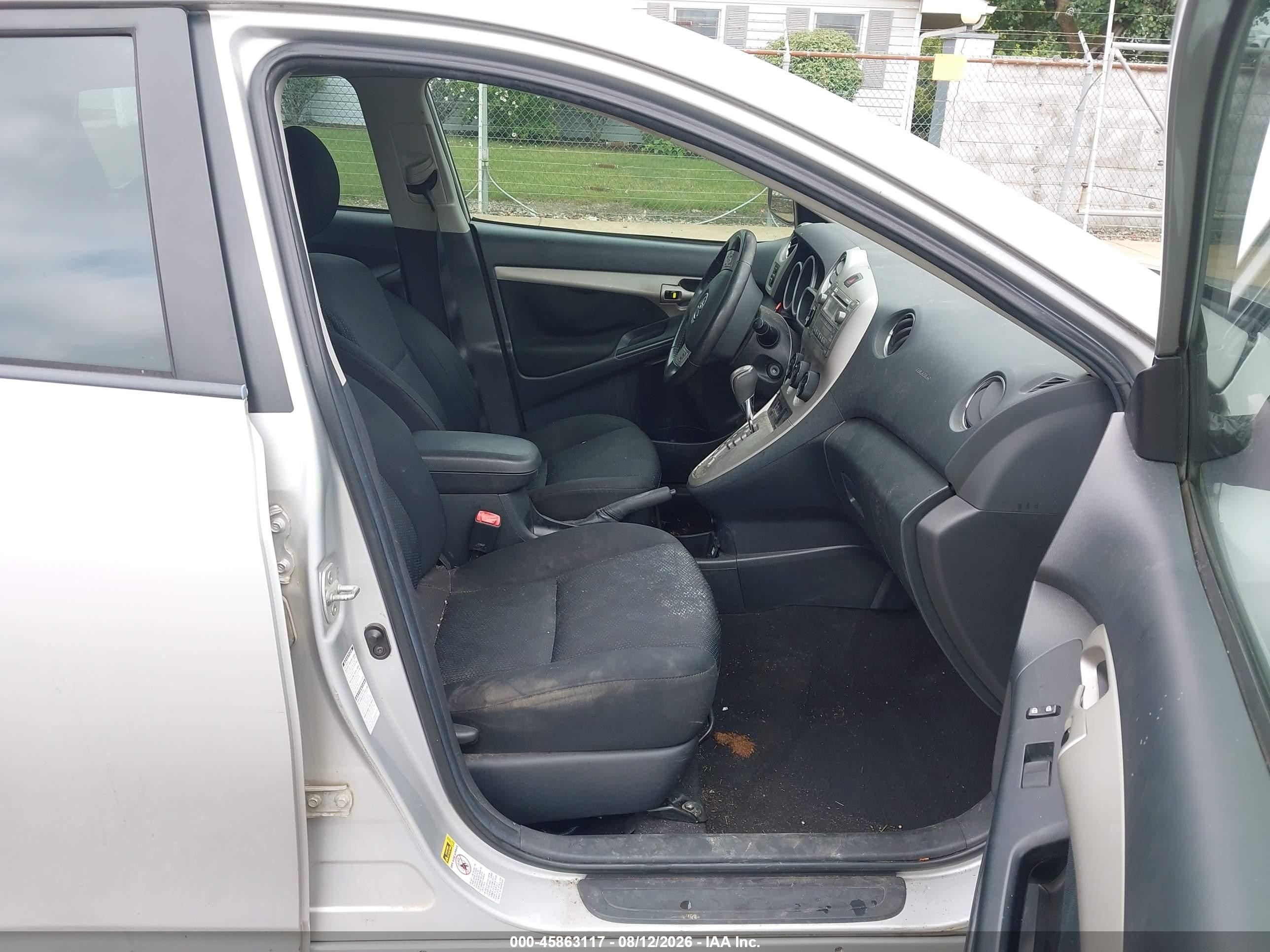 2010 Toyota Matrix S Silver vin: 2T1LE4EE1AC014281