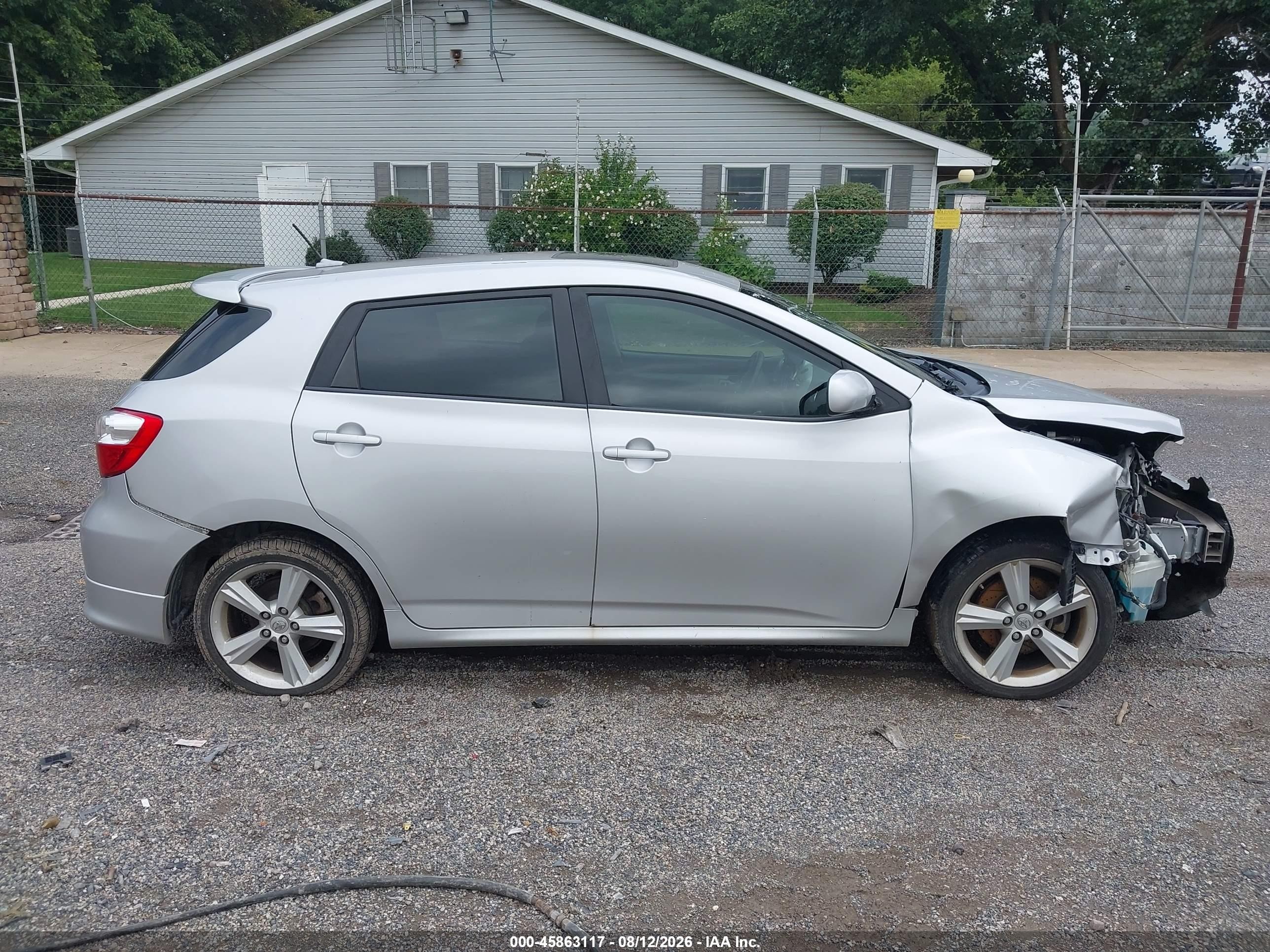 2010 Toyota Matrix S Silver vin: 2T1LE4EE1AC014281
