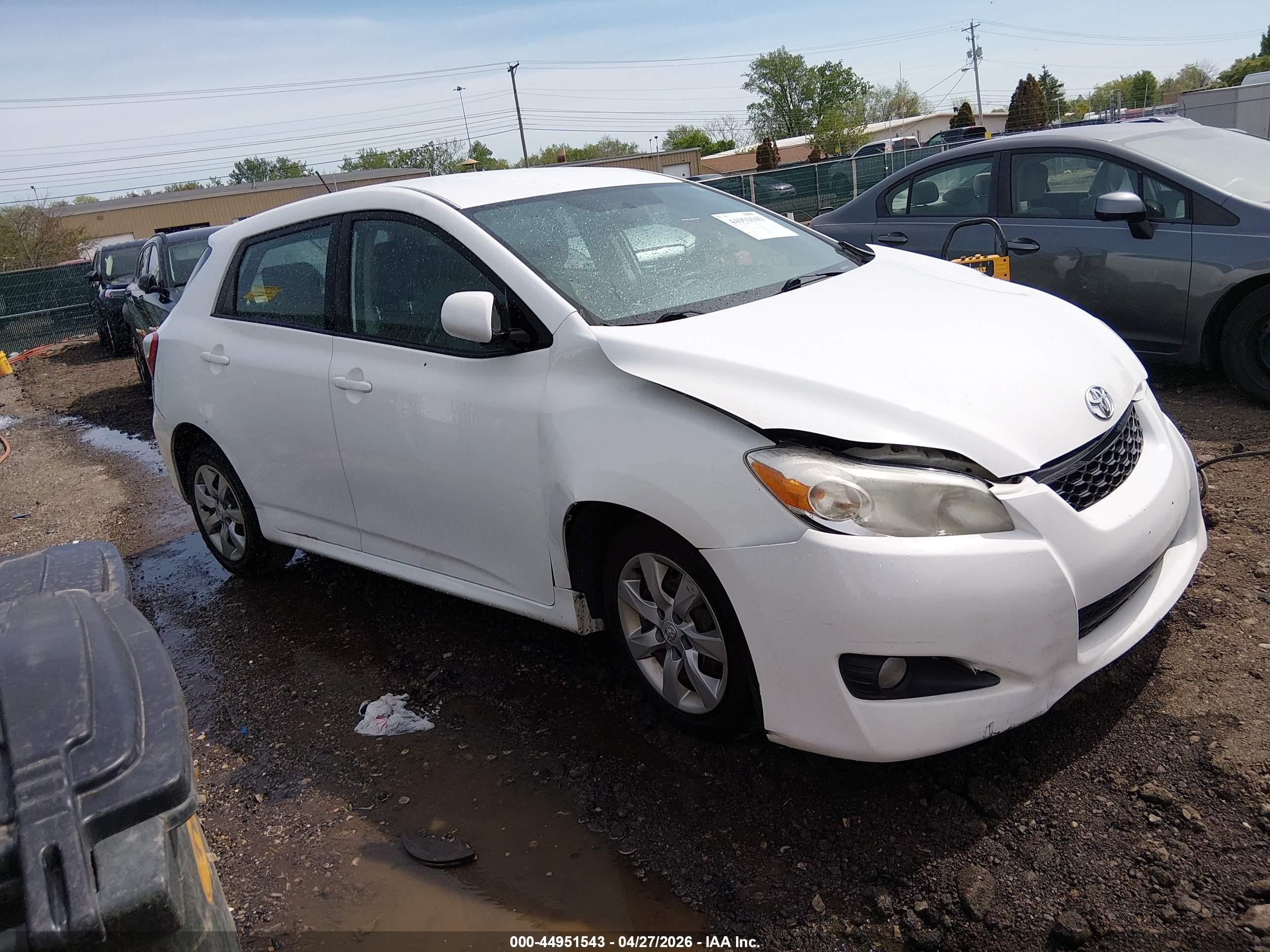 2013 Toyota Matrix S Белый vin: 2T1LE4EE2DC023012