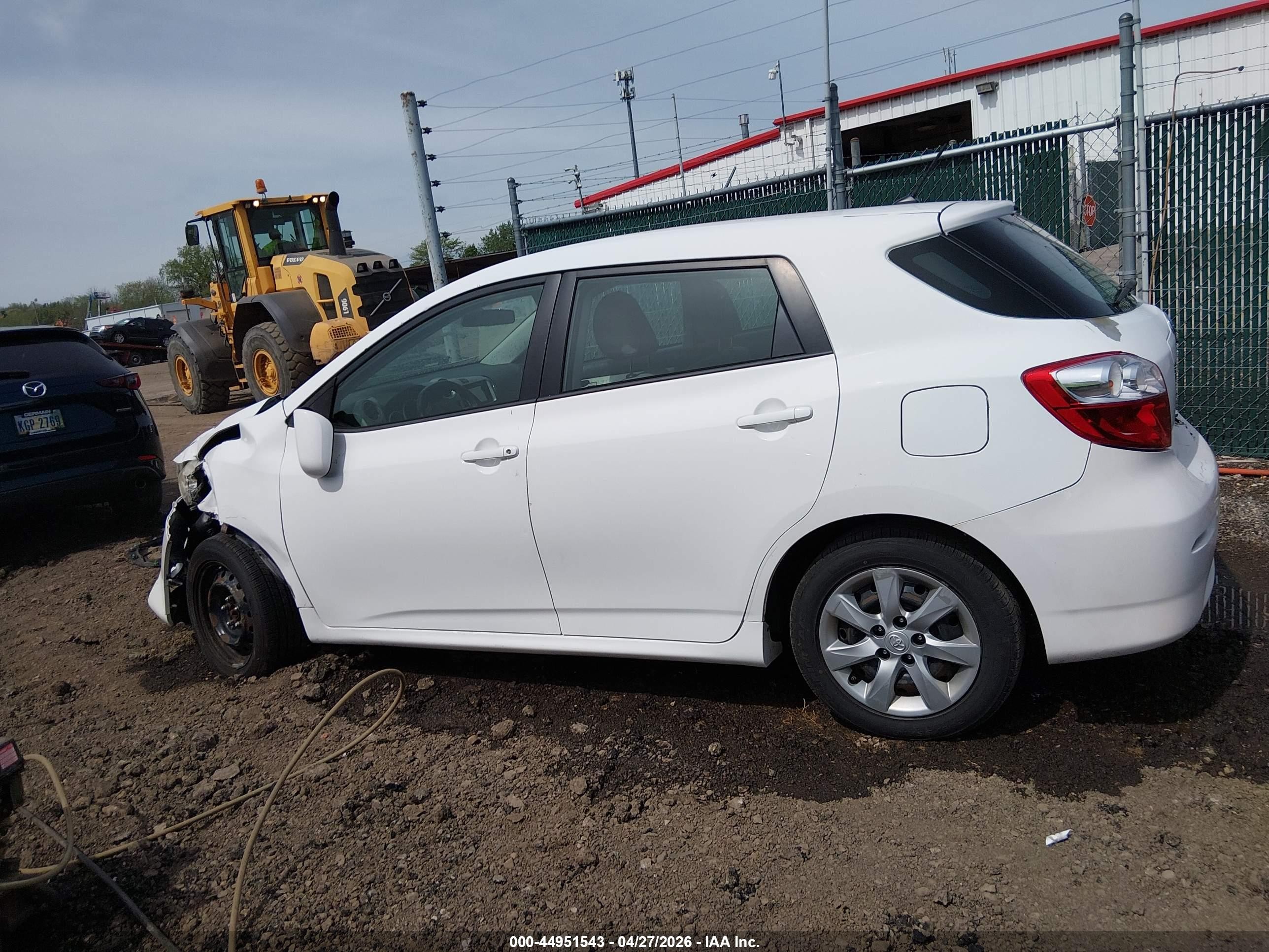 2013 Toyota Matrix S White vin: 2T1LE4EE2DC023012