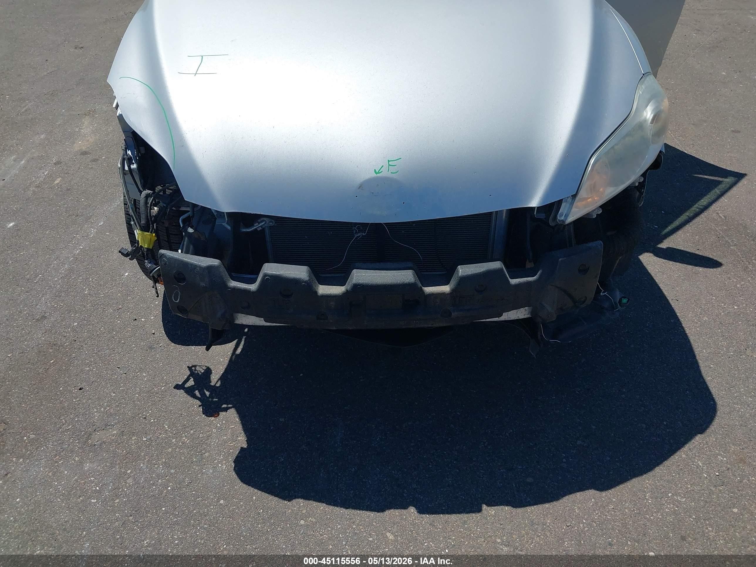 2013 Toyota Matrix S Silver vin: 2T1LE4EE3DC022788