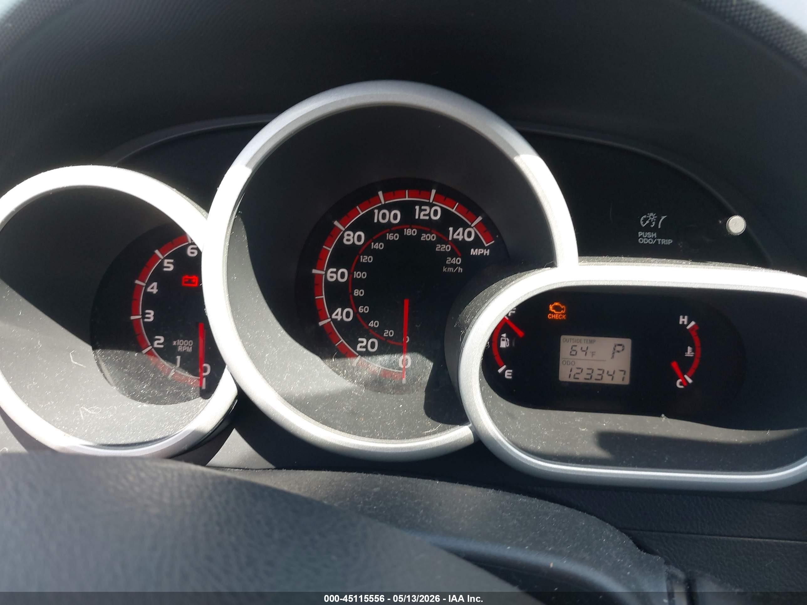 2013 Toyota Matrix S Silver vin: 2T1LE4EE3DC022788