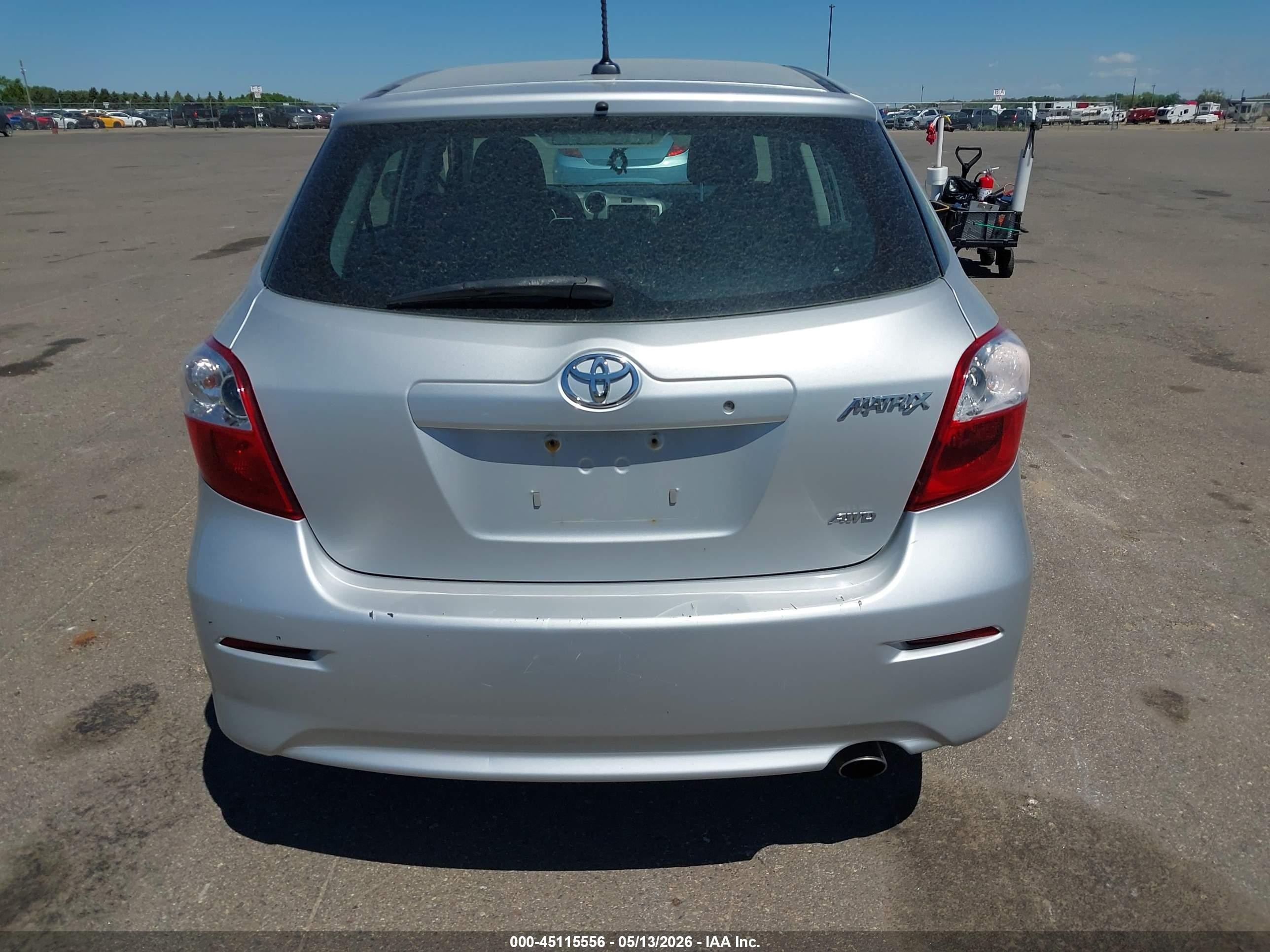 2013 Toyota Matrix S Silver vin: 2T1LE4EE3DC022788