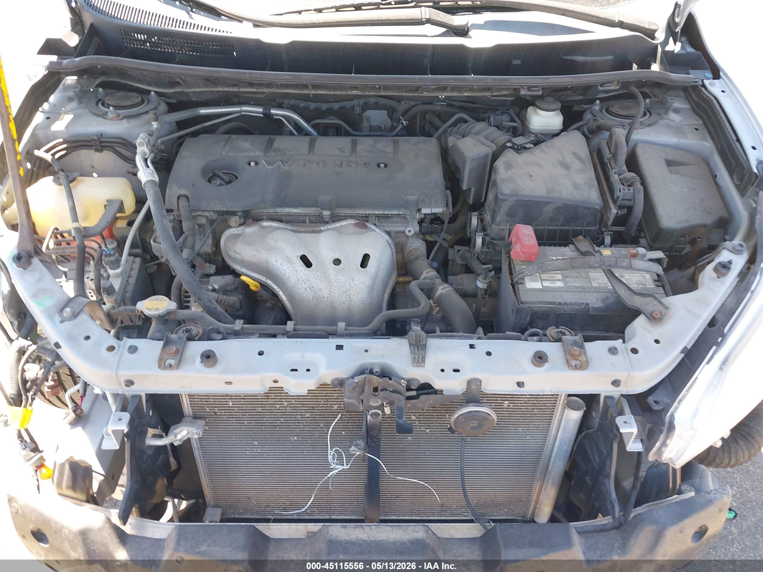 2013 Toyota Matrix S Silver vin: 2T1LE4EE3DC022788
