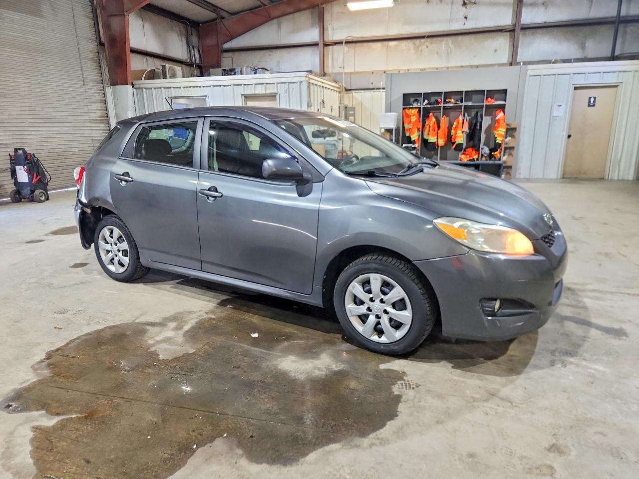 2012 Toyota Corolla Matrix S Gray vin: 2T1LE4EE4CC022331