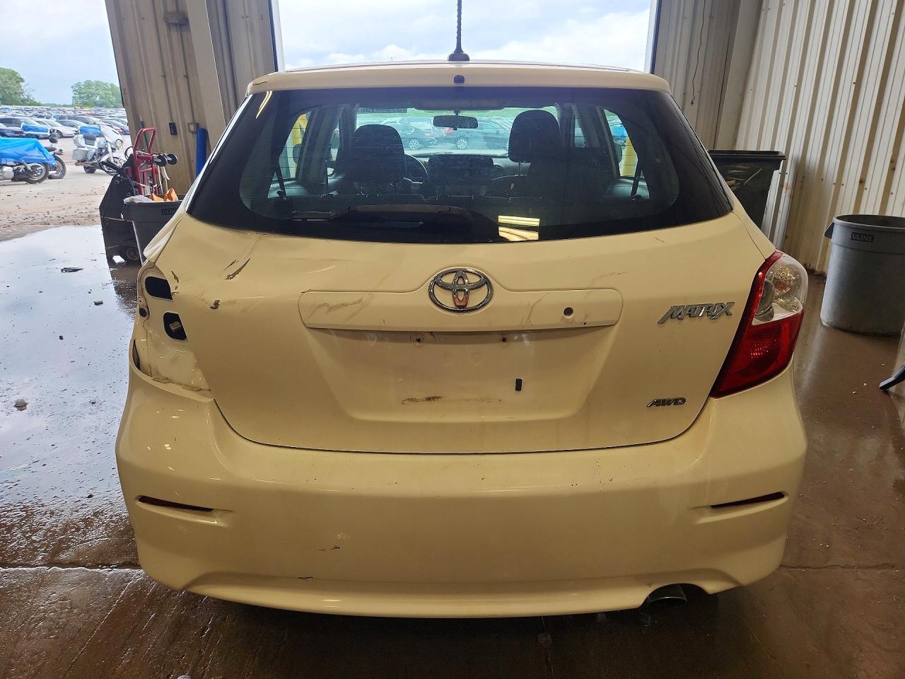 2011 Toyota Corolla Matrix S White vin: 2T1LE4EE7BC019213