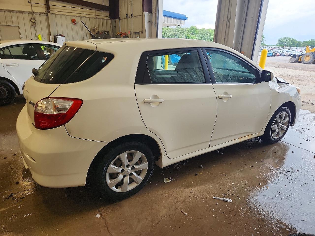 2011 Toyota Corolla Matrix S White vin: 2T1LE4EE7BC019213
