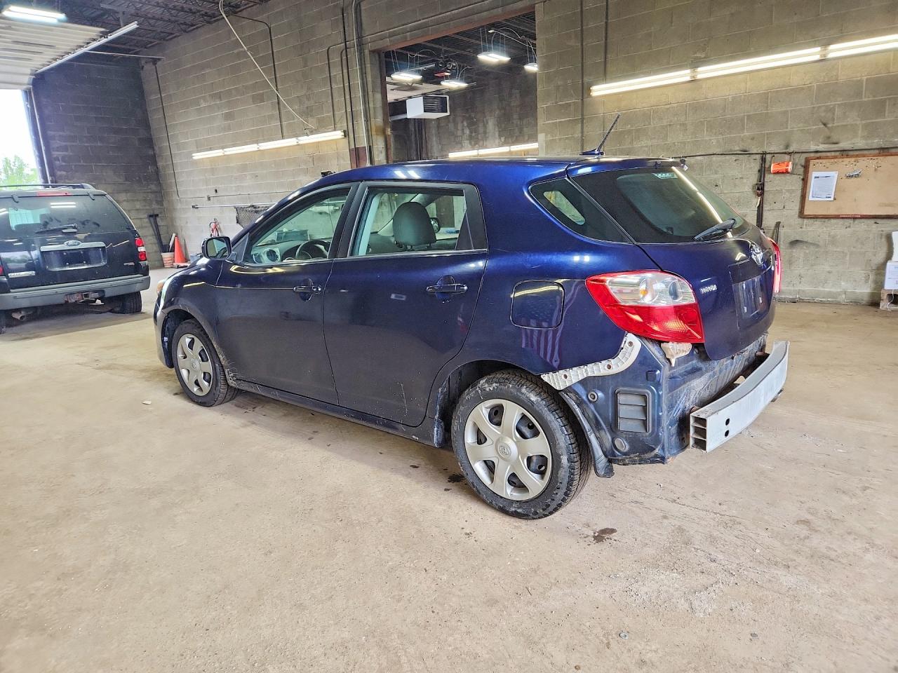 2010 Toyota Corolla Matrix S Blue vin: 2T1LE4EE9AC013315