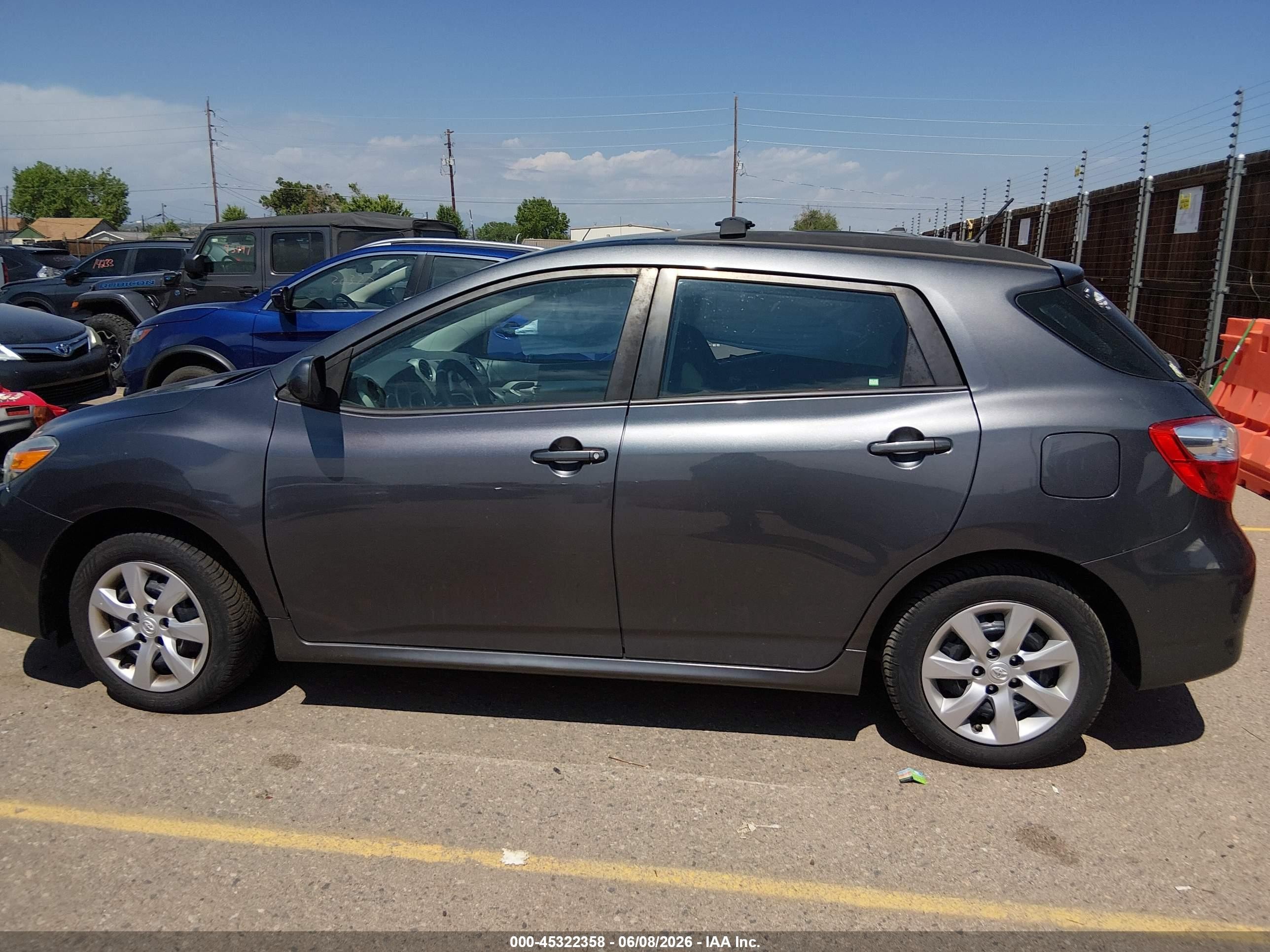 2011 Toyota Matrix S Серый vin: 2T1LE4EE9BC019780