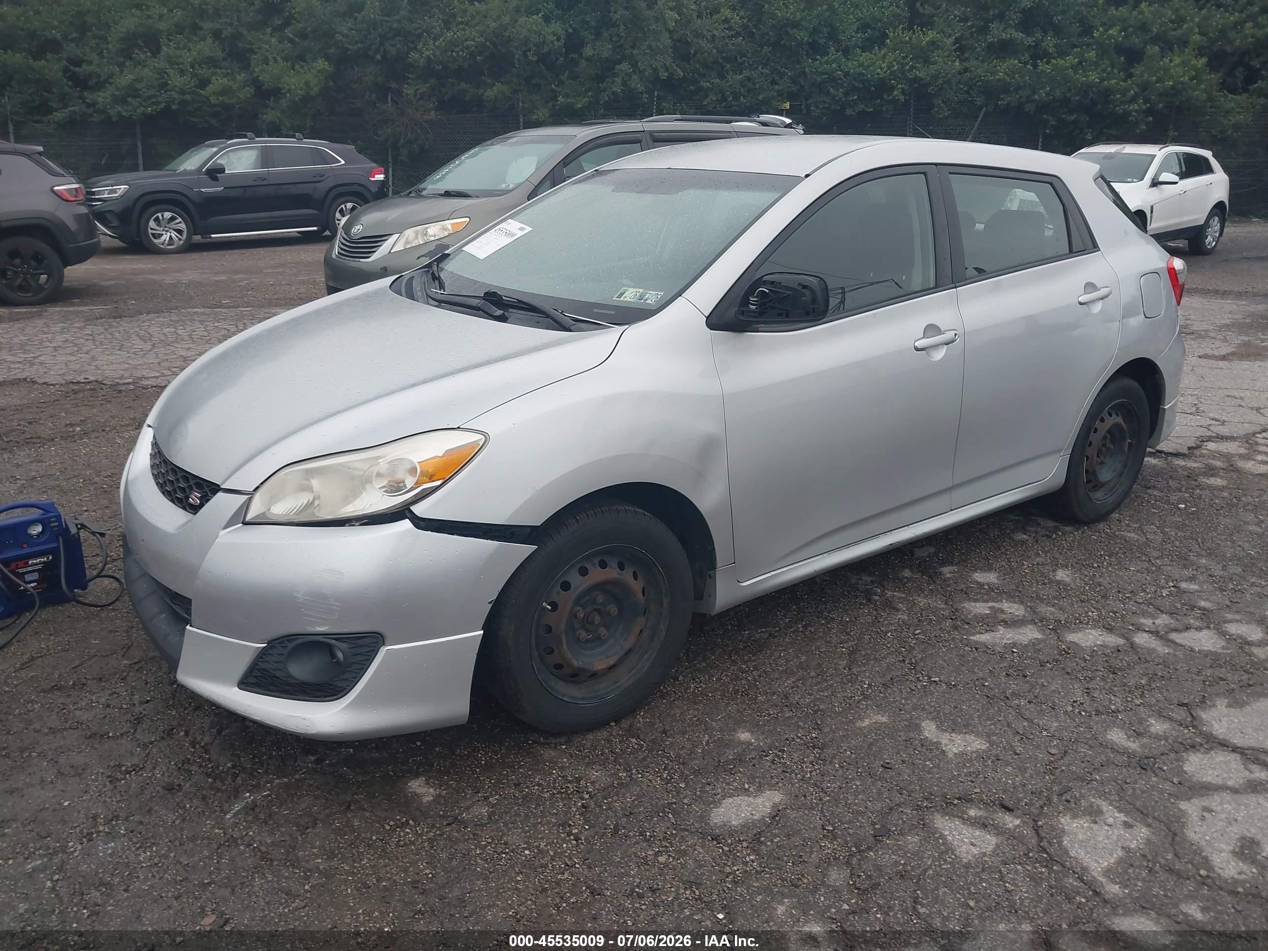 2010 Toyota Matrix S Silver vin: 2T1LE4EEXAC013212