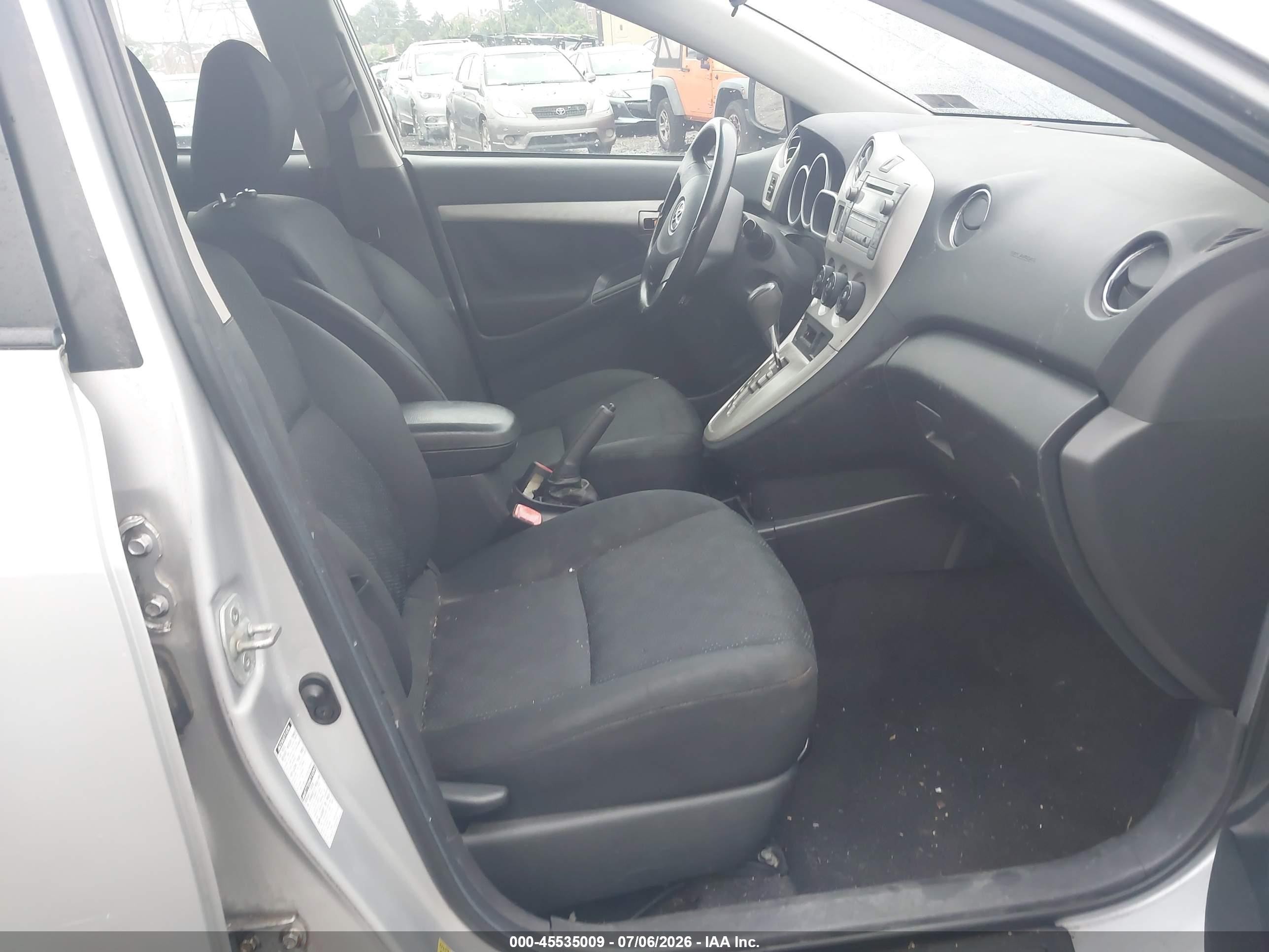 2010 Toyota Matrix S Silver vin: 2T1LE4EEXAC013212