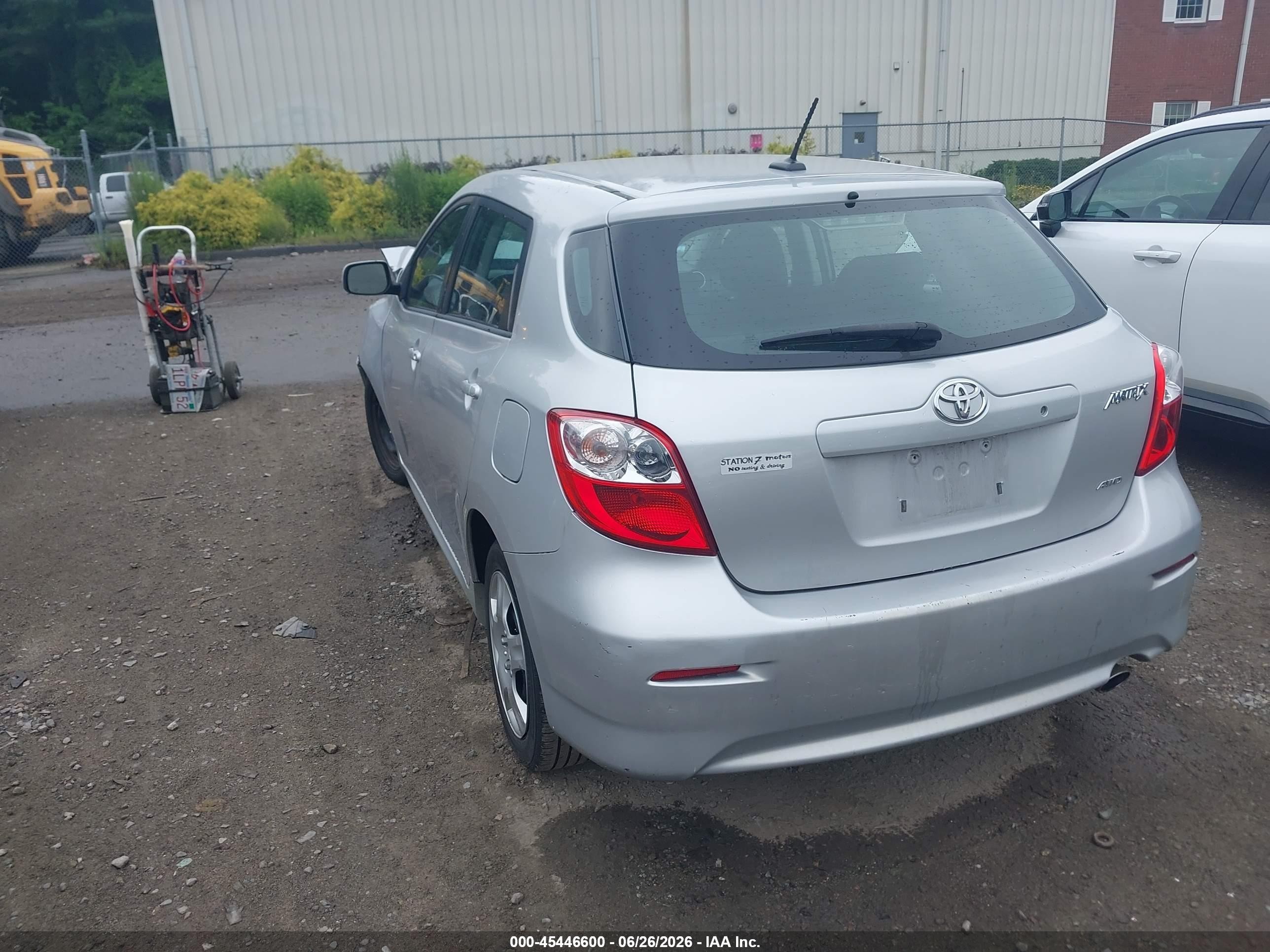 2012 Toyota Matrix S Silver vin: 2T1LE4EEXCC022267