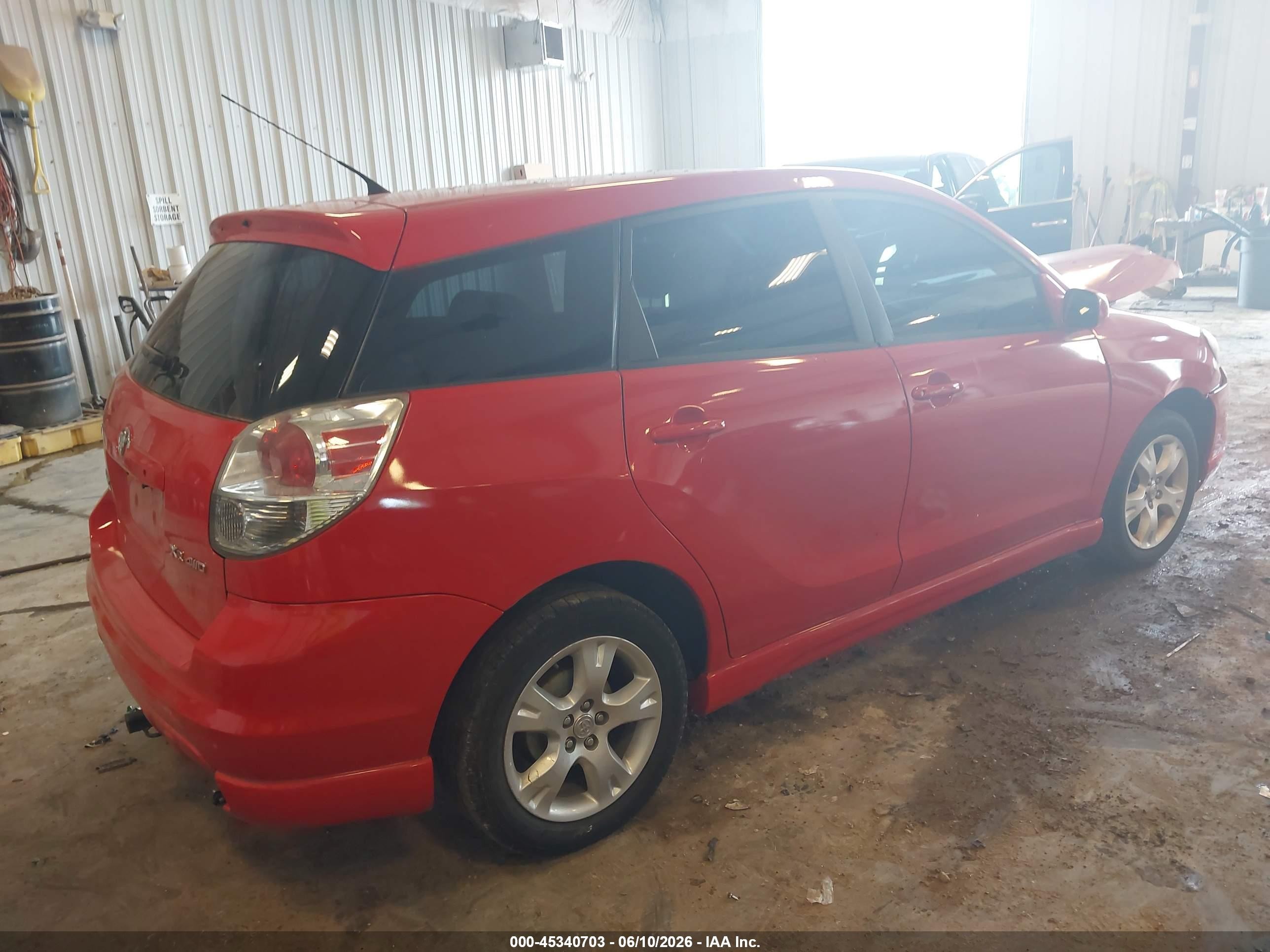 2005 Toyota Matrix Xr Red vin: 2T1LR30E05C441043
