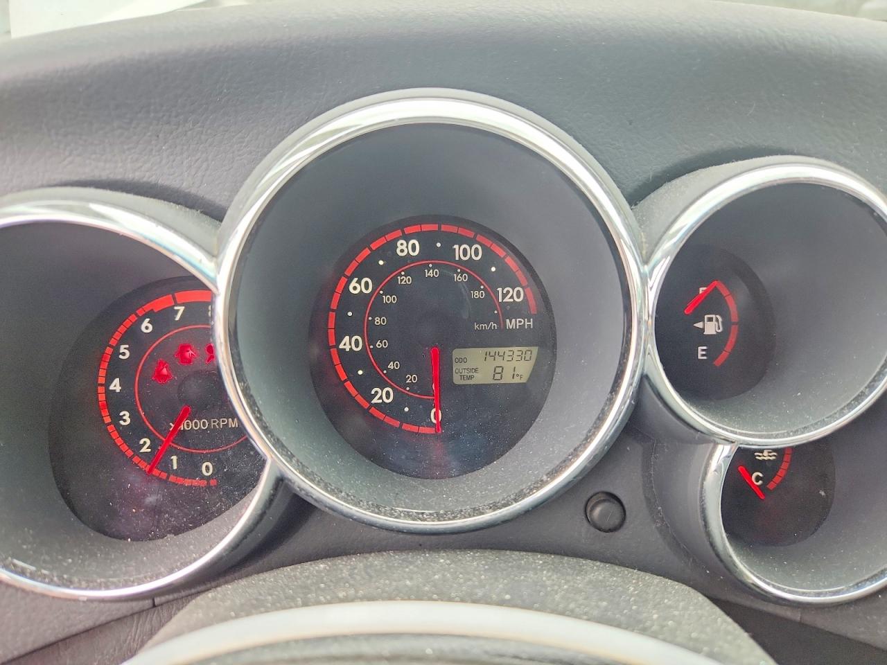 2005 Toyota Matrix Xr Серебряный vin: 2T1LR30E75C376787