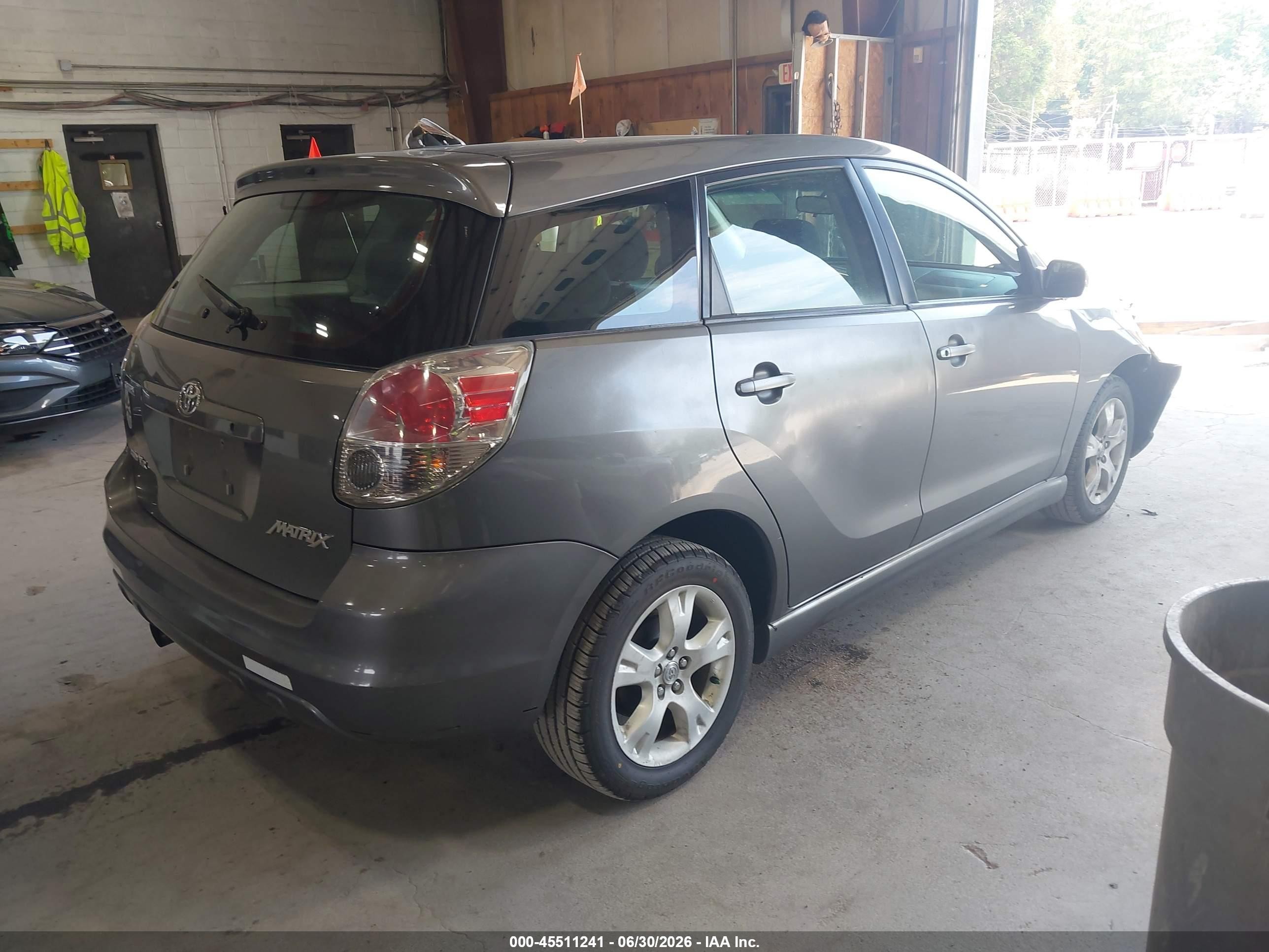 2005 Toyota Matrix Xr Gray vin: 2T1LR30E75C482852