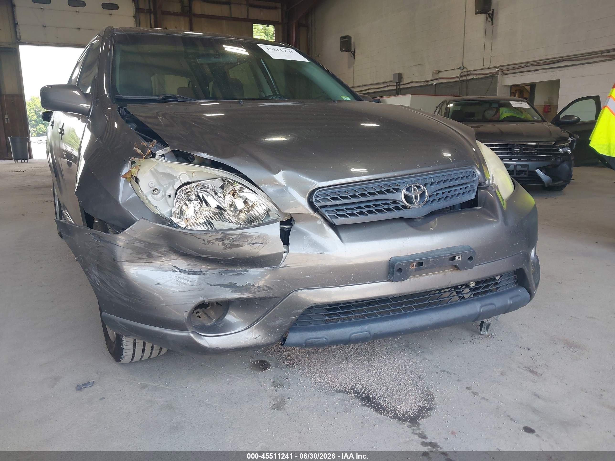 2005 Toyota Matrix Xr Gray vin: 2T1LR30E75C482852