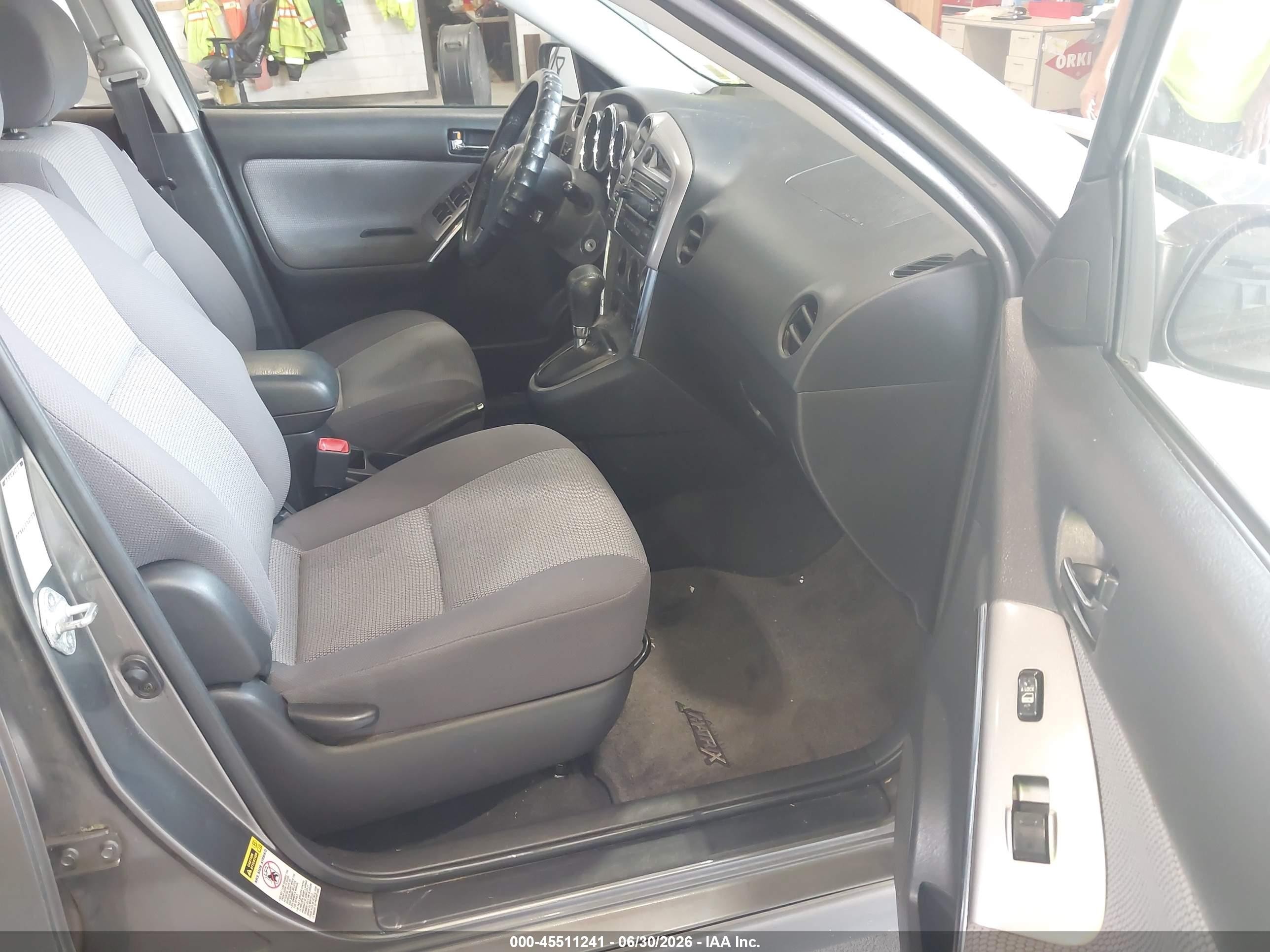 2005 Toyota Matrix Xr Gray vin: 2T1LR30E75C482852