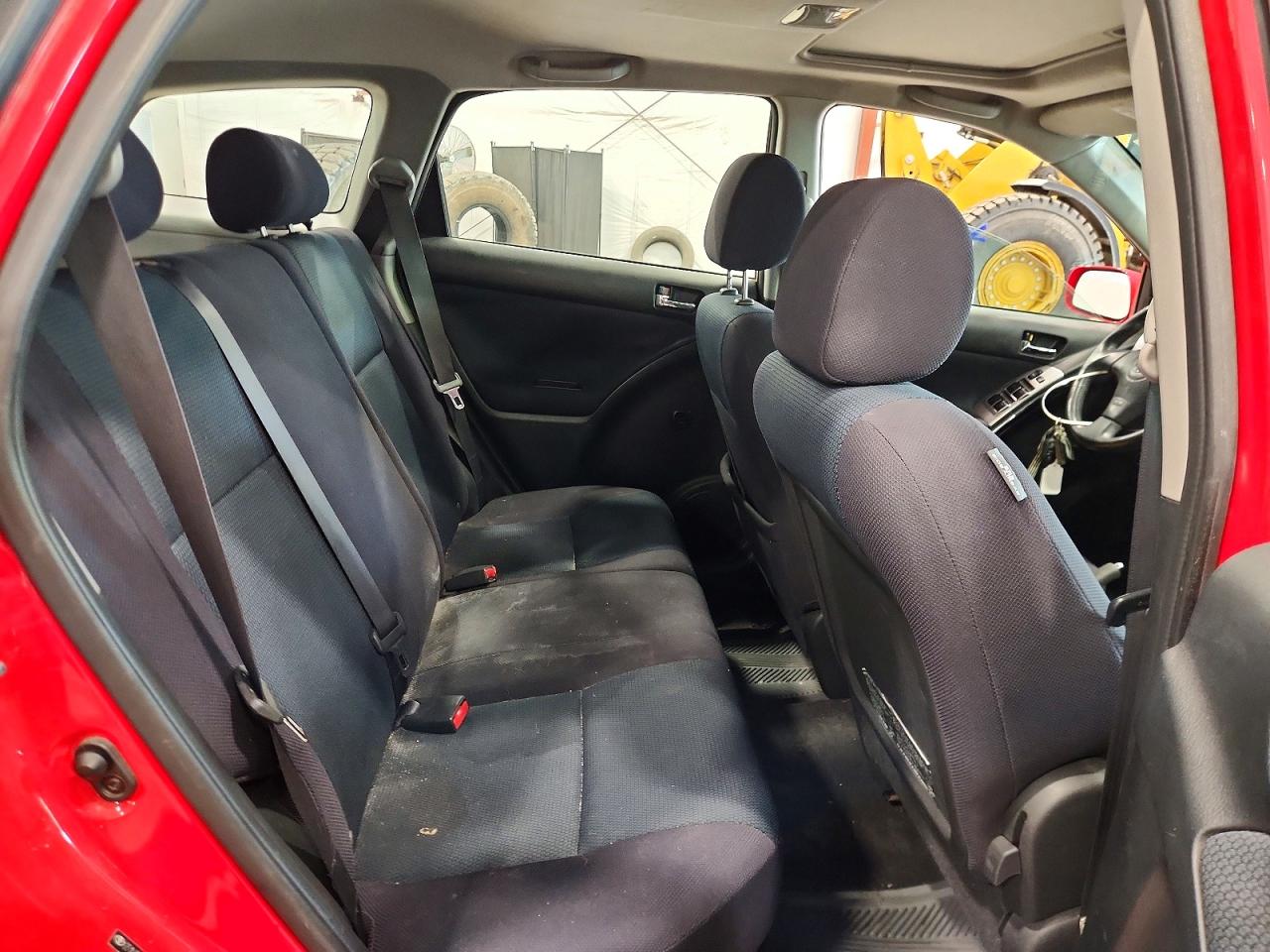 2006 Toyota Matrix Xr Red vin: 2T1LR30EX6C561286