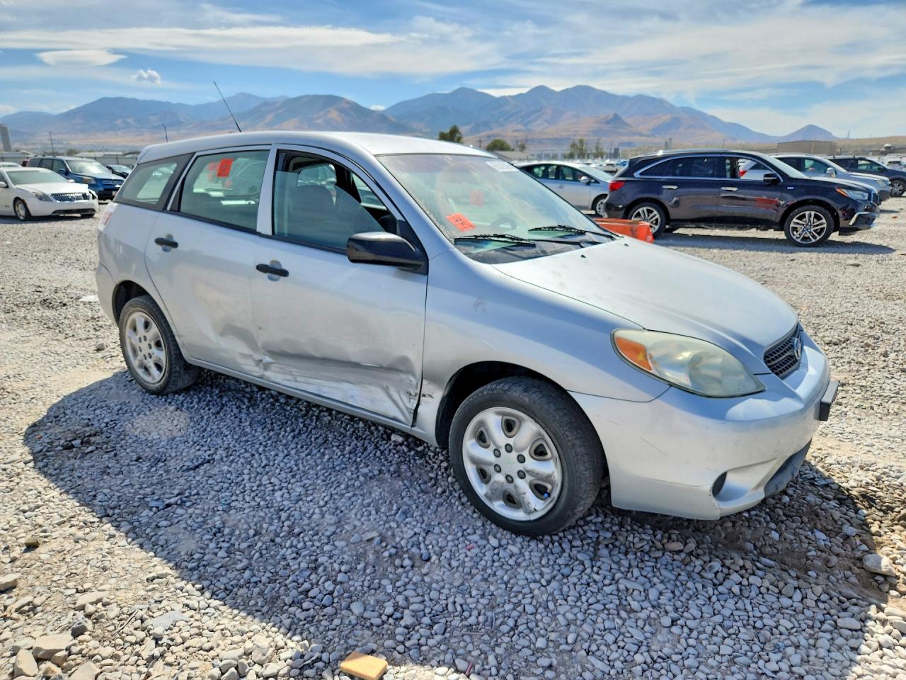 2005 Toyota Matrix Base Silver vin: 2T1LR32E05C347645
