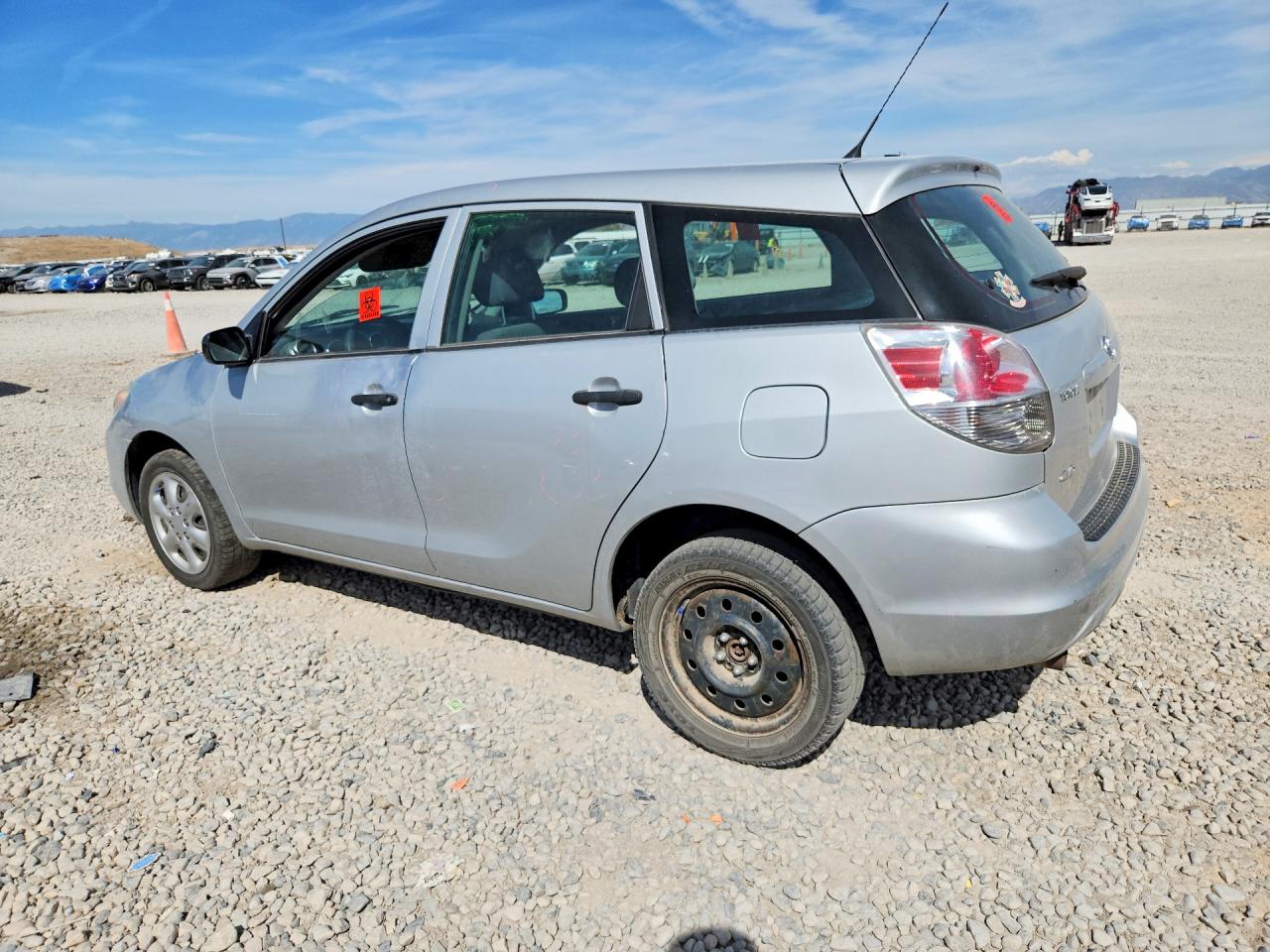 2005 Toyota Matrix Base Silver vin: 2T1LR32E05C347645