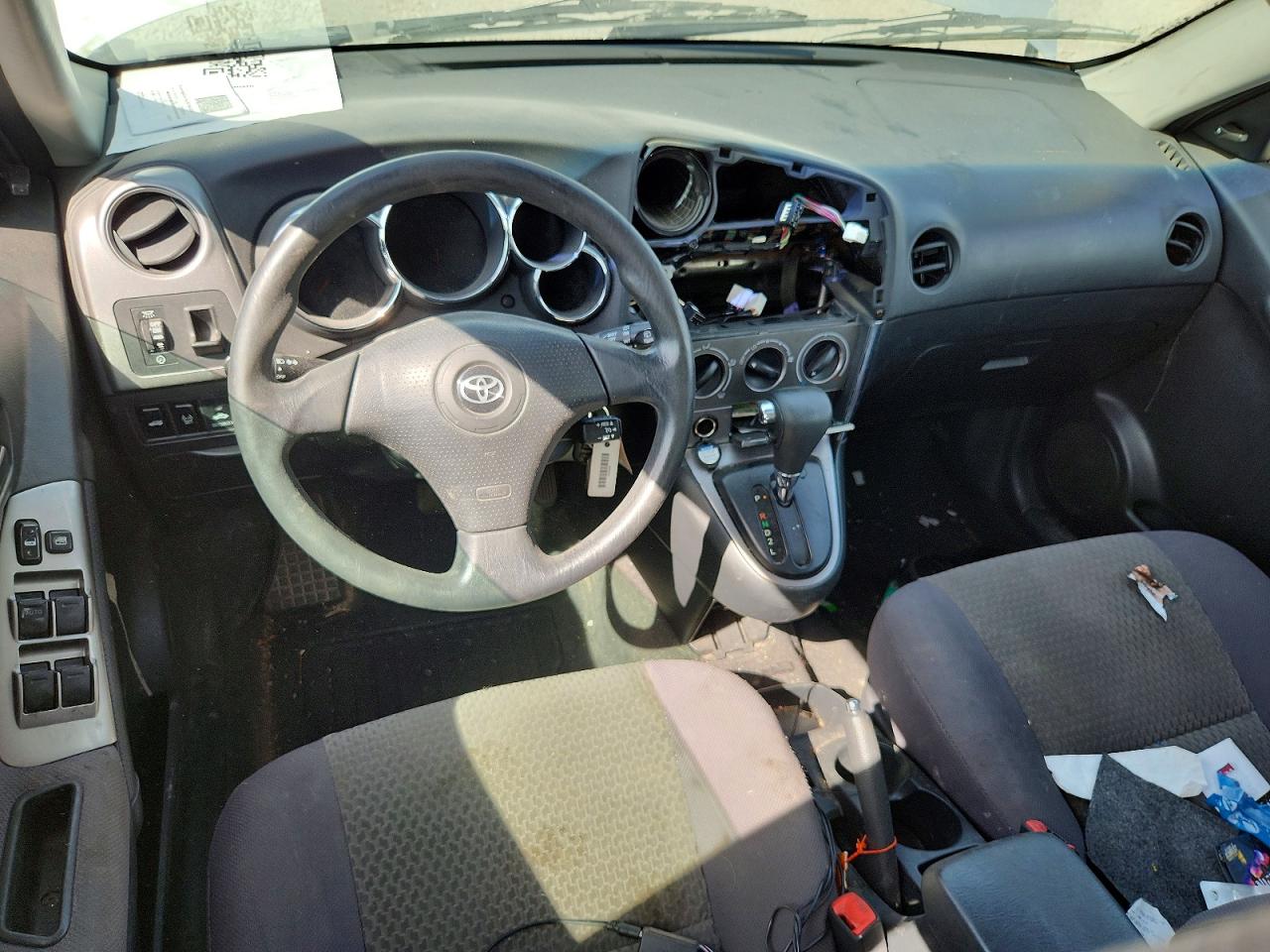 2005 Toyota Matrix Base Silver vin: 2T1LR32E05C347645