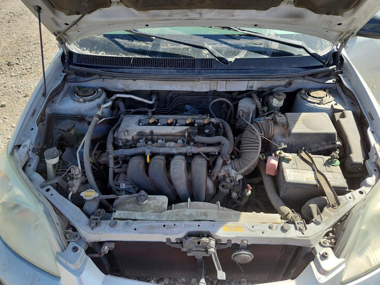 2005 Toyota Matrix Base Silver vin: 2T1LR32E05C347645