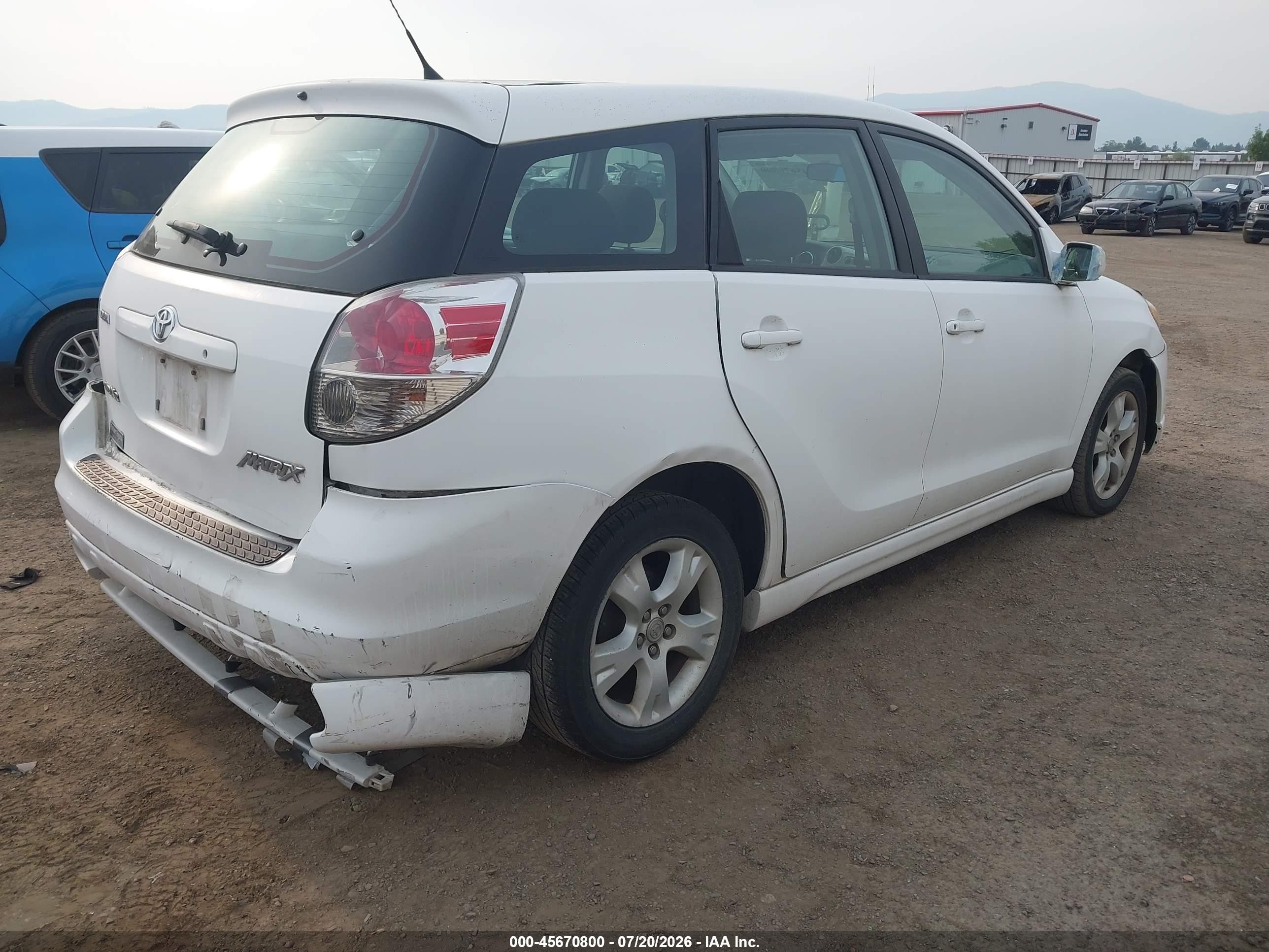 2005 Toyota Matrix Xr Белый vin: 2T1LR32E05C433151