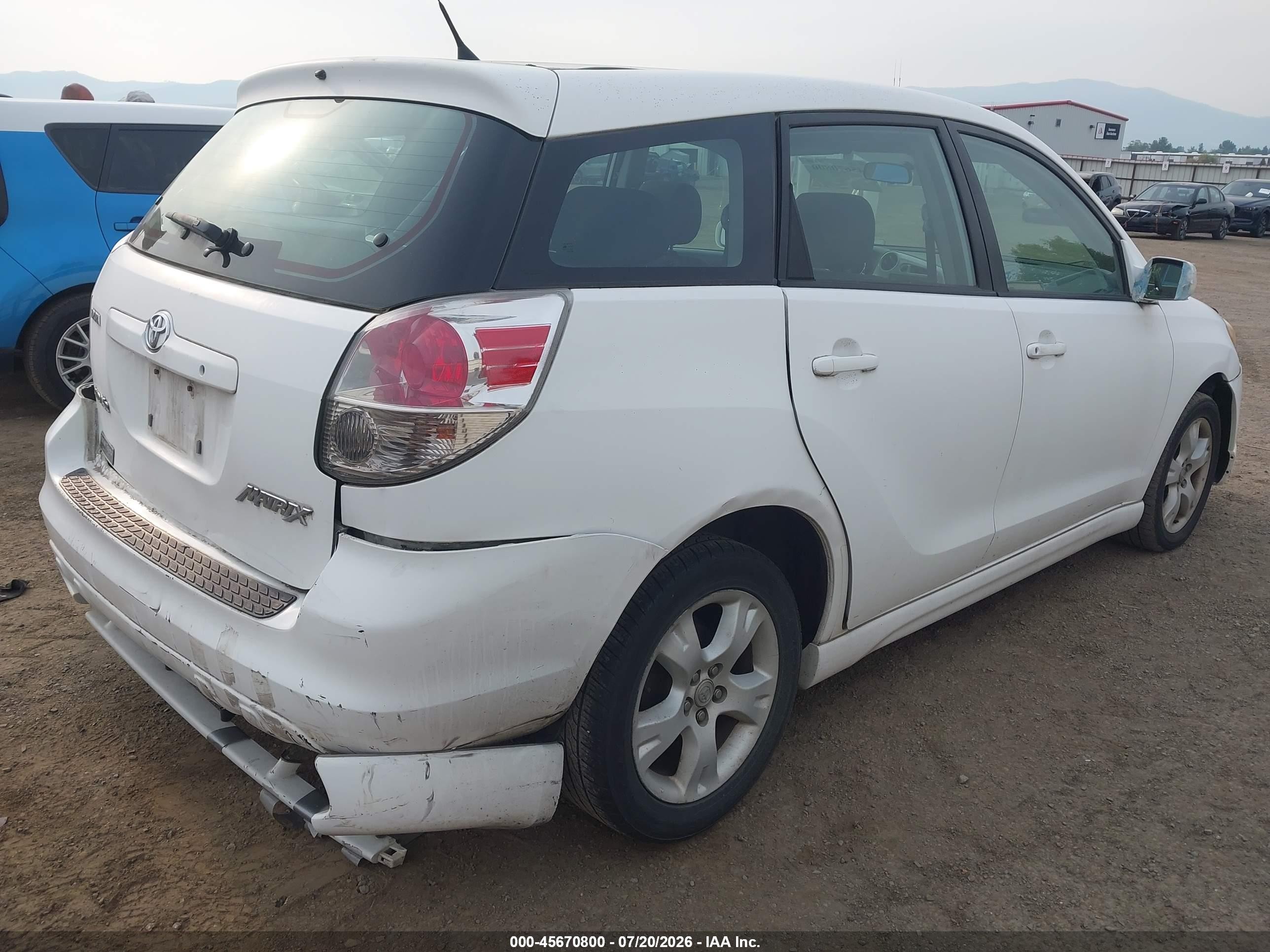 2005 Toyota Matrix Xr Белый vin: 2T1LR32E05C433151
