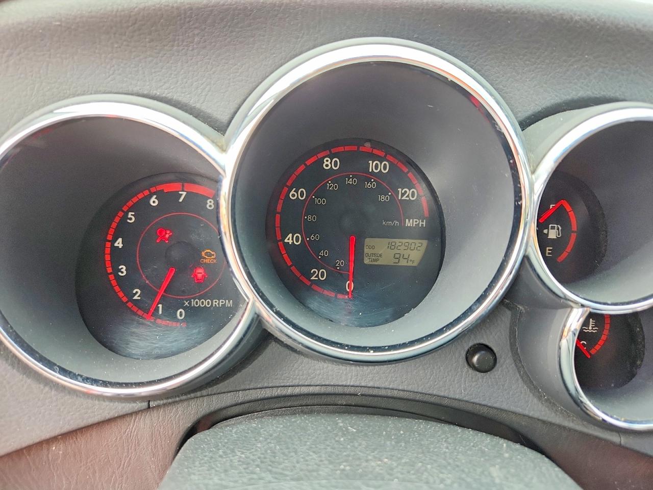 2004 Toyota Matrix Xr Красный vin: 2T1LR32E34C224078