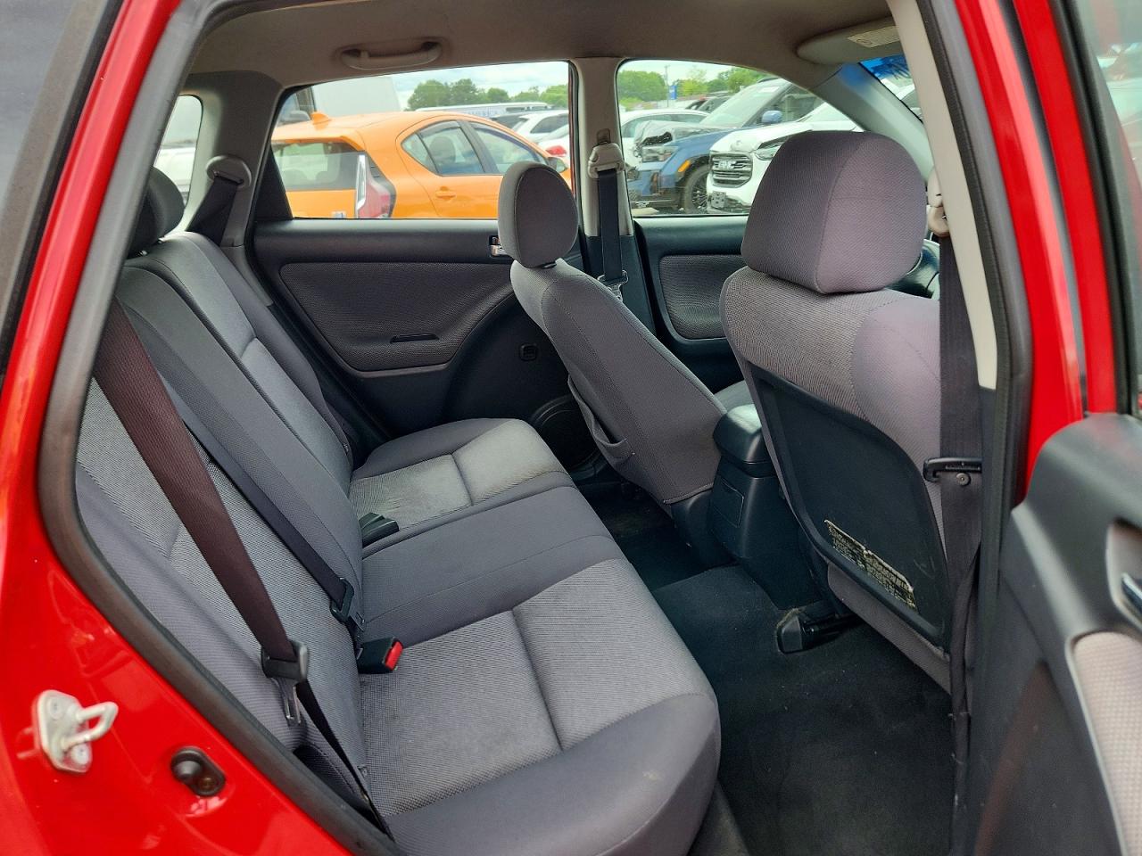 2004 Toyota Matrix Xr Красный vin: 2T1LR32E34C224078