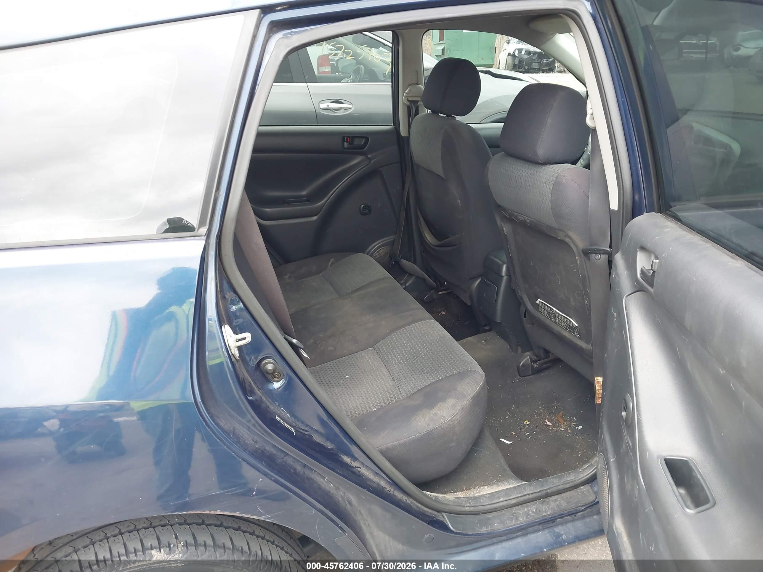 2005 Toyota Matrix   Синий vin: 2T1LR32E35C411161
