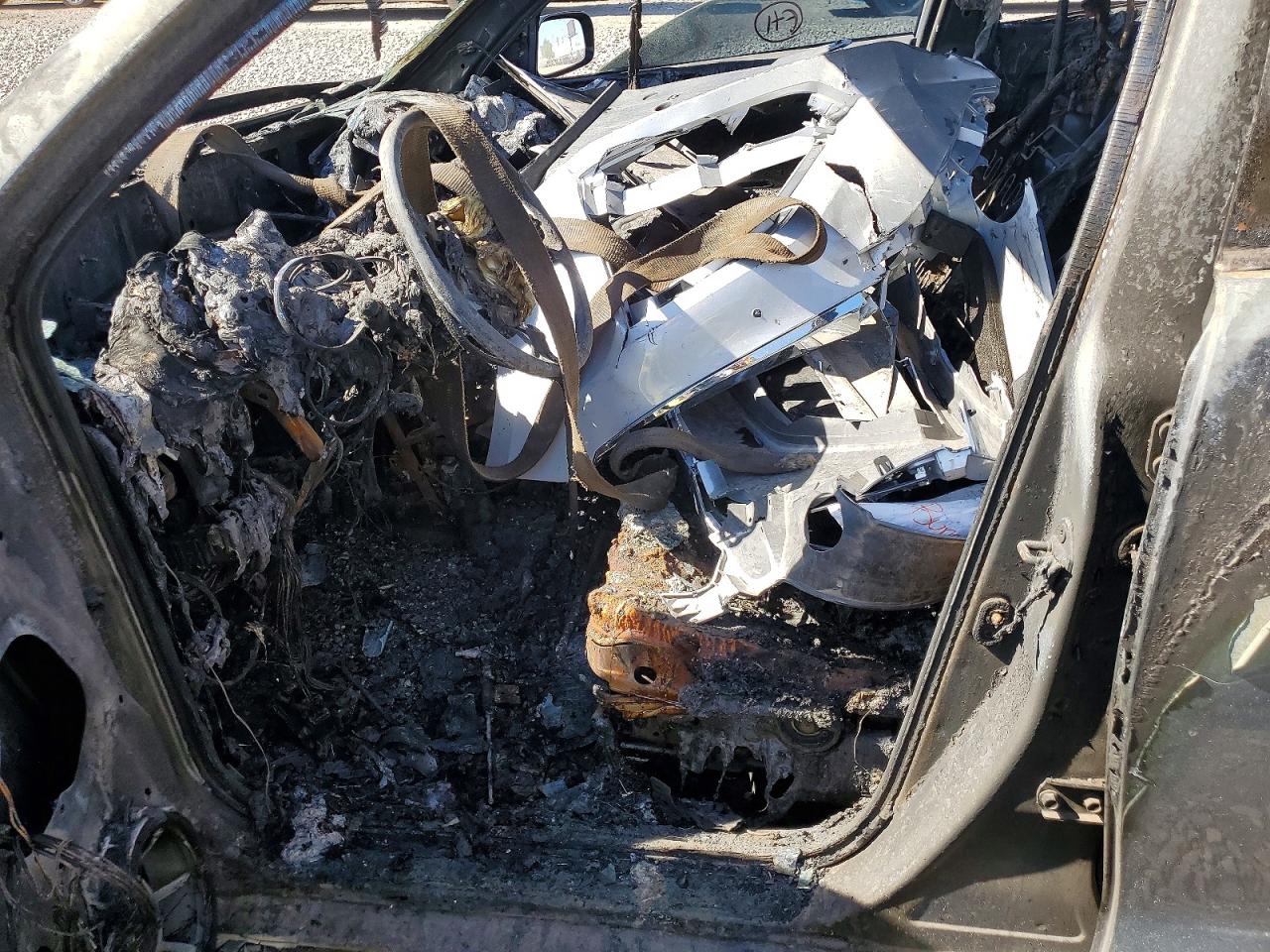 2005 Toyota Matrix Base Burn vin: 2T1LR32E35C458187