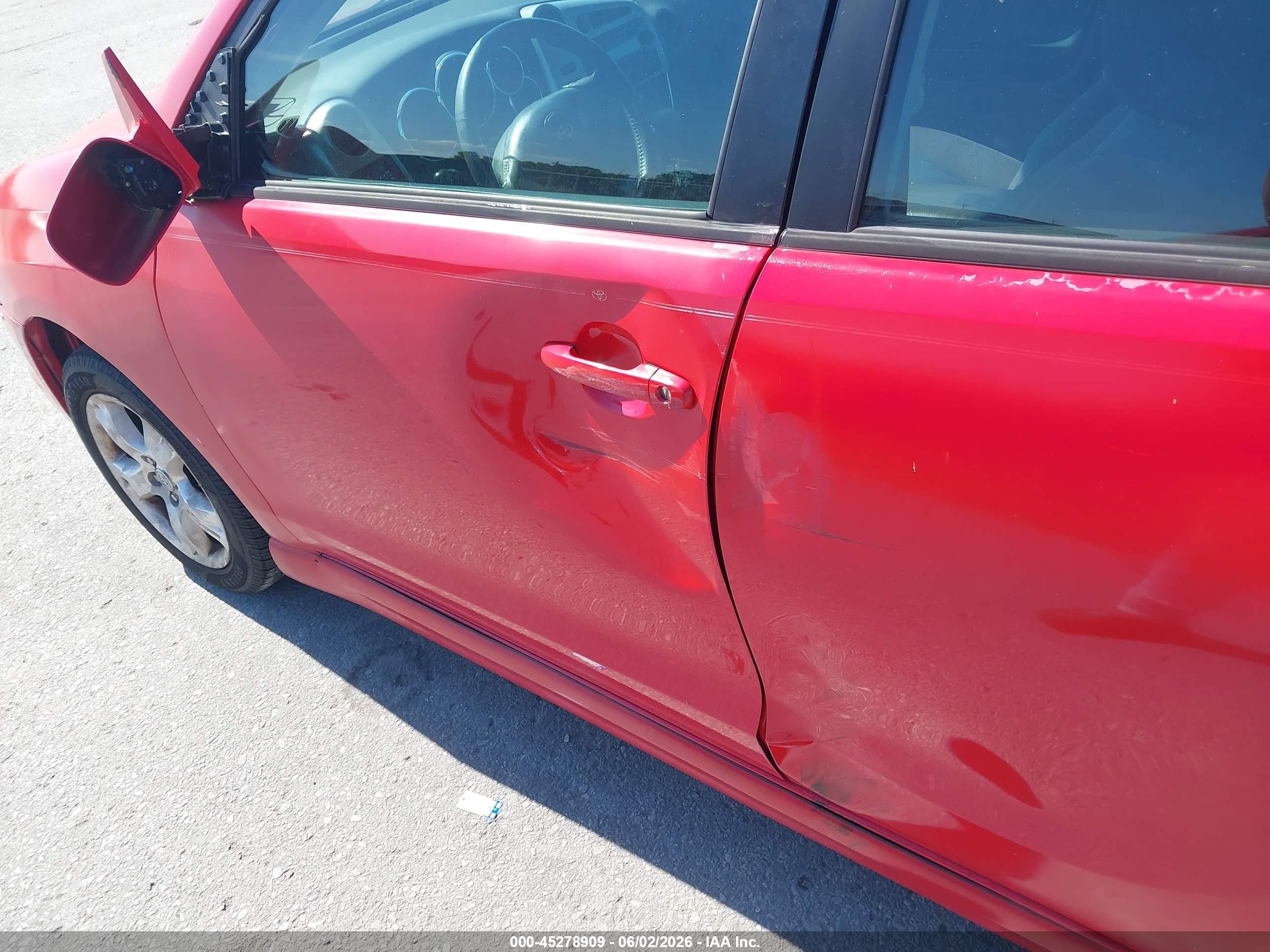 2005 Toyota Matrix Xr Red vin: 2T1LR32E35C478018