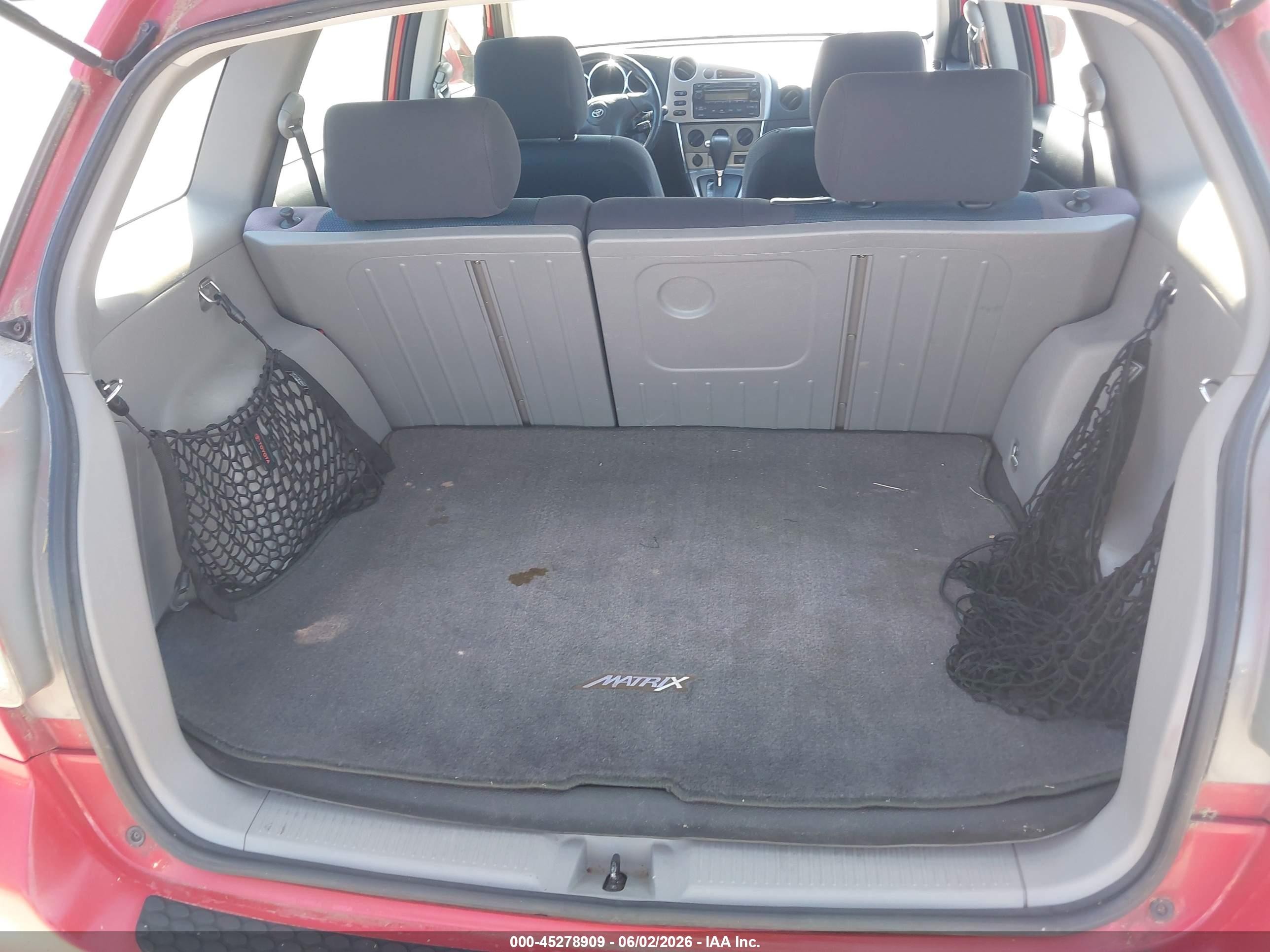 2005 Toyota Matrix Xr Red vin: 2T1LR32E35C478018