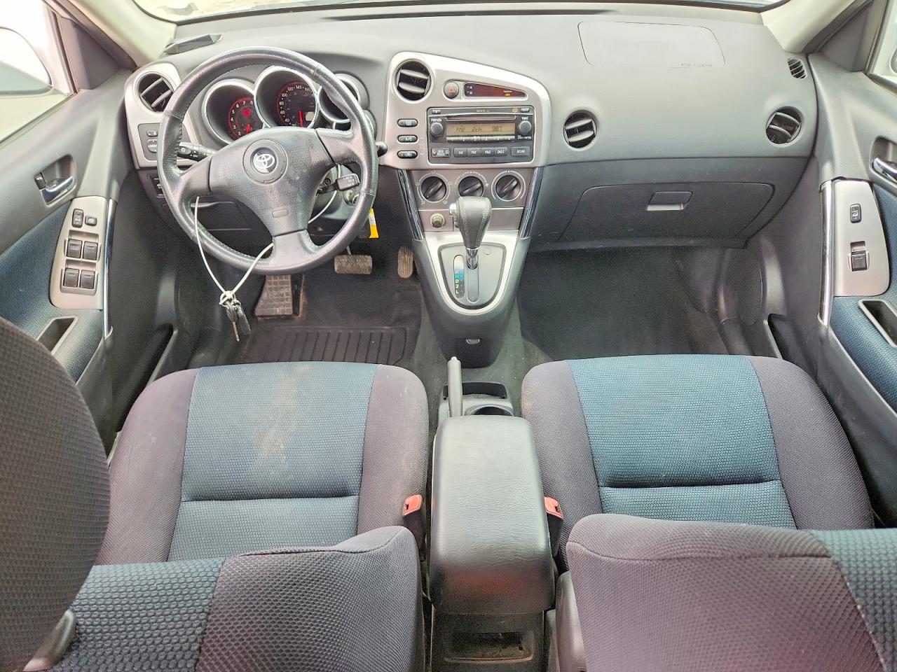 2005 Toyota Corolla Matrix Base/xr Silver vin: 2T1LR32E35C550660