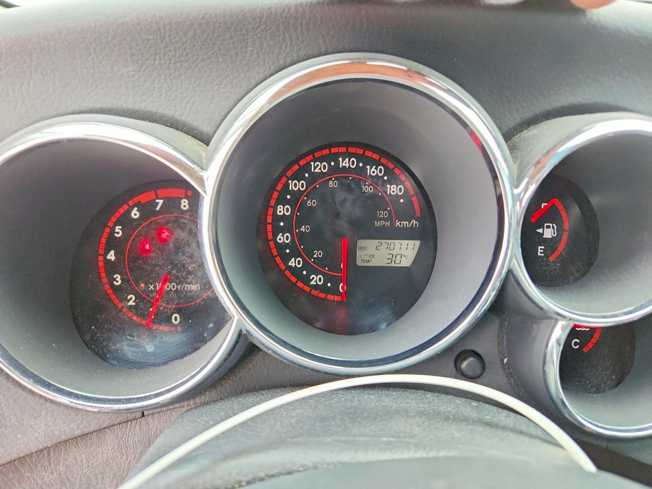 2005 Toyota Corolla Matrix Base/xr Silver vin: 2T1LR32E35C550660