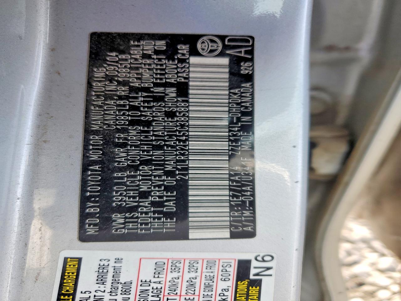 2005 Toyota Matrix Base Silver vin: 2T1LR32E45C385881