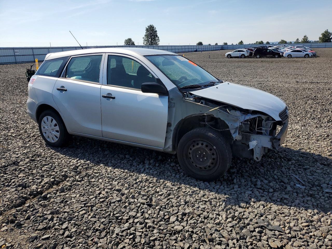 2005 Toyota Matrix Base Silver vin: 2T1LR32E45C385881