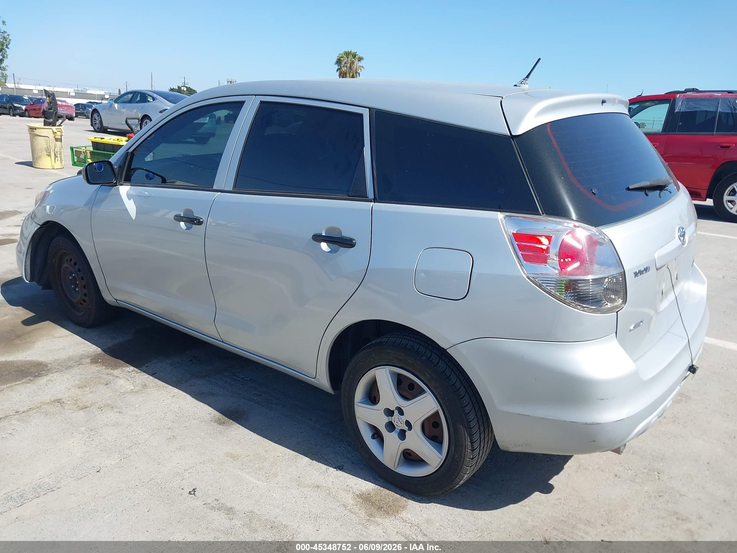 2006 Toyota Matrix Silver vin: 2T1LR32E56C563296