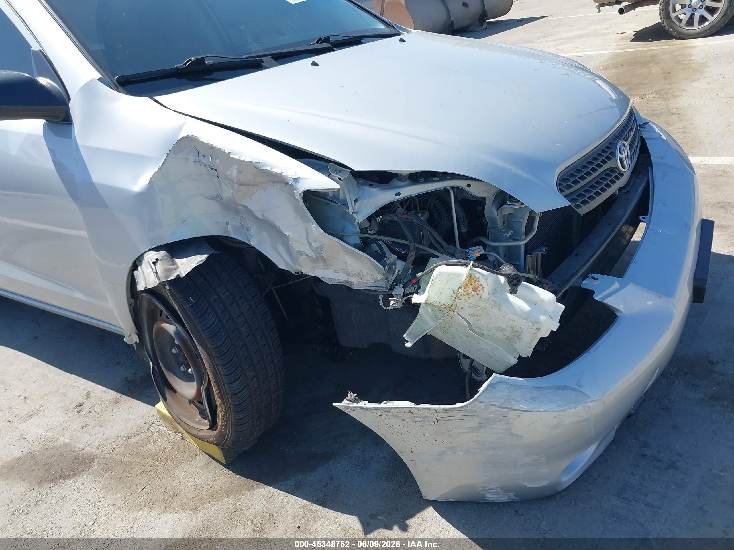 2006 Toyota Matrix Silver vin: 2T1LR32E56C563296