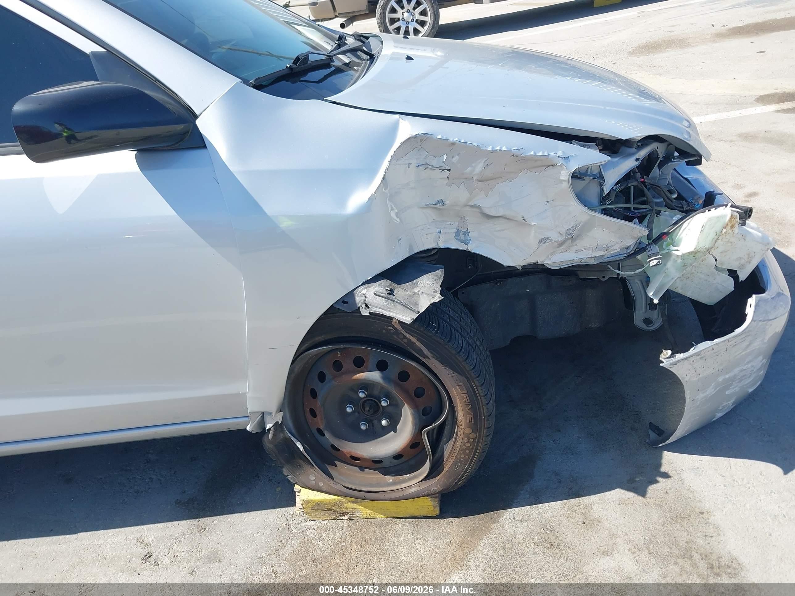 2006 Toyota Matrix Silver vin: 2T1LR32E56C563296