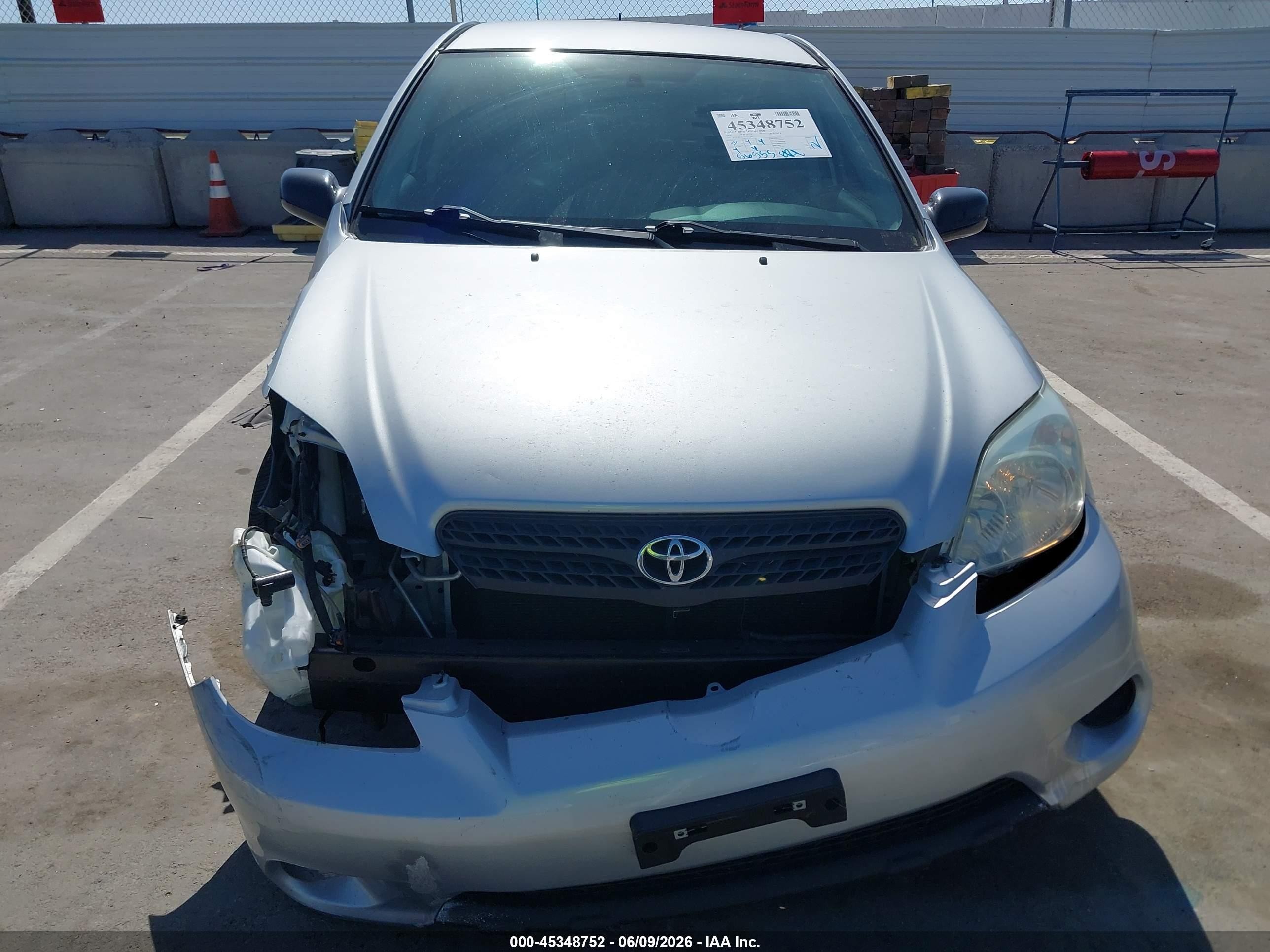 2006 Toyota Matrix Silver vin: 2T1LR32E56C563296