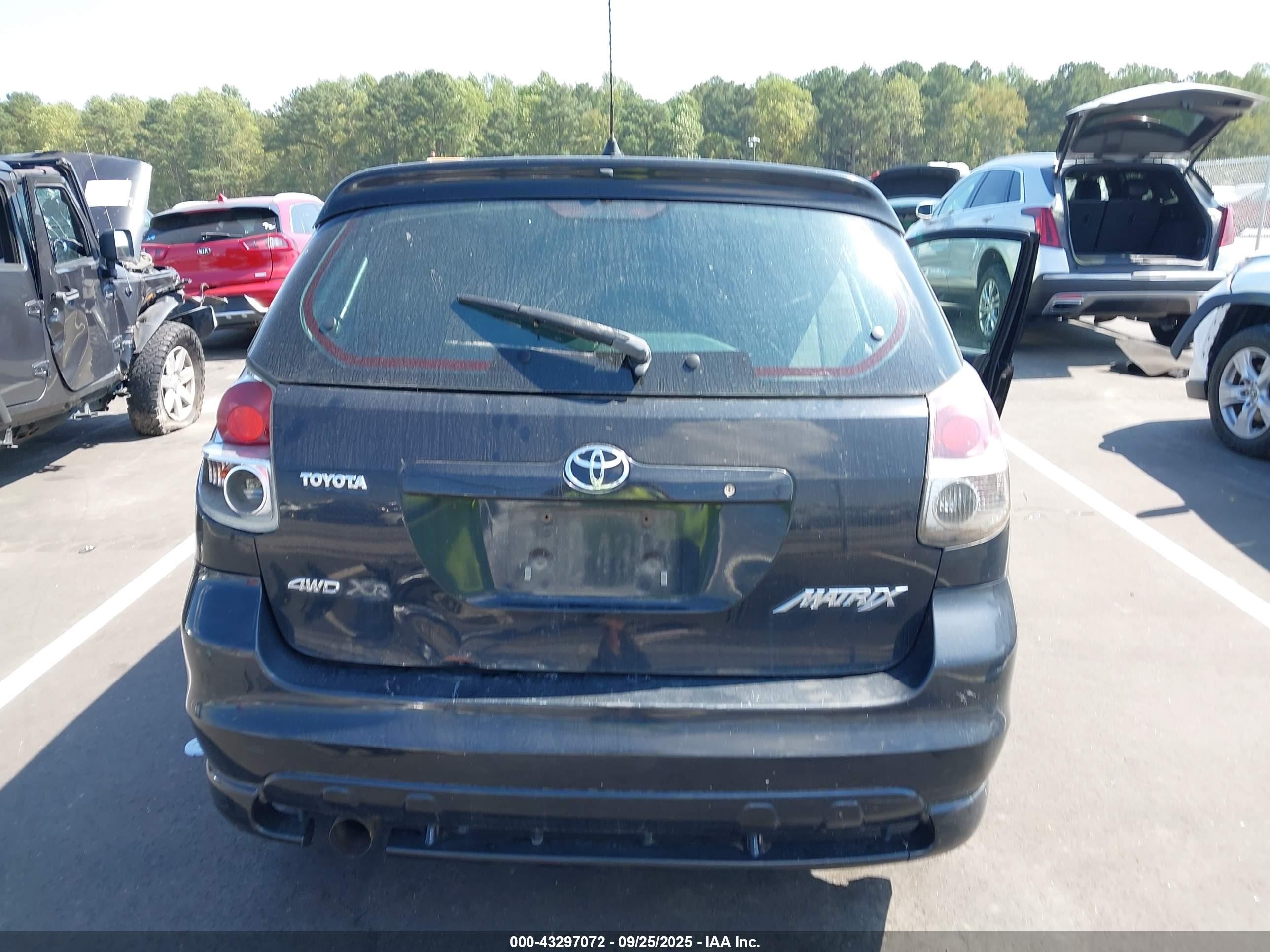 2005 Toyota Matrix Xr Black vin: 2T1LR32E65C424700